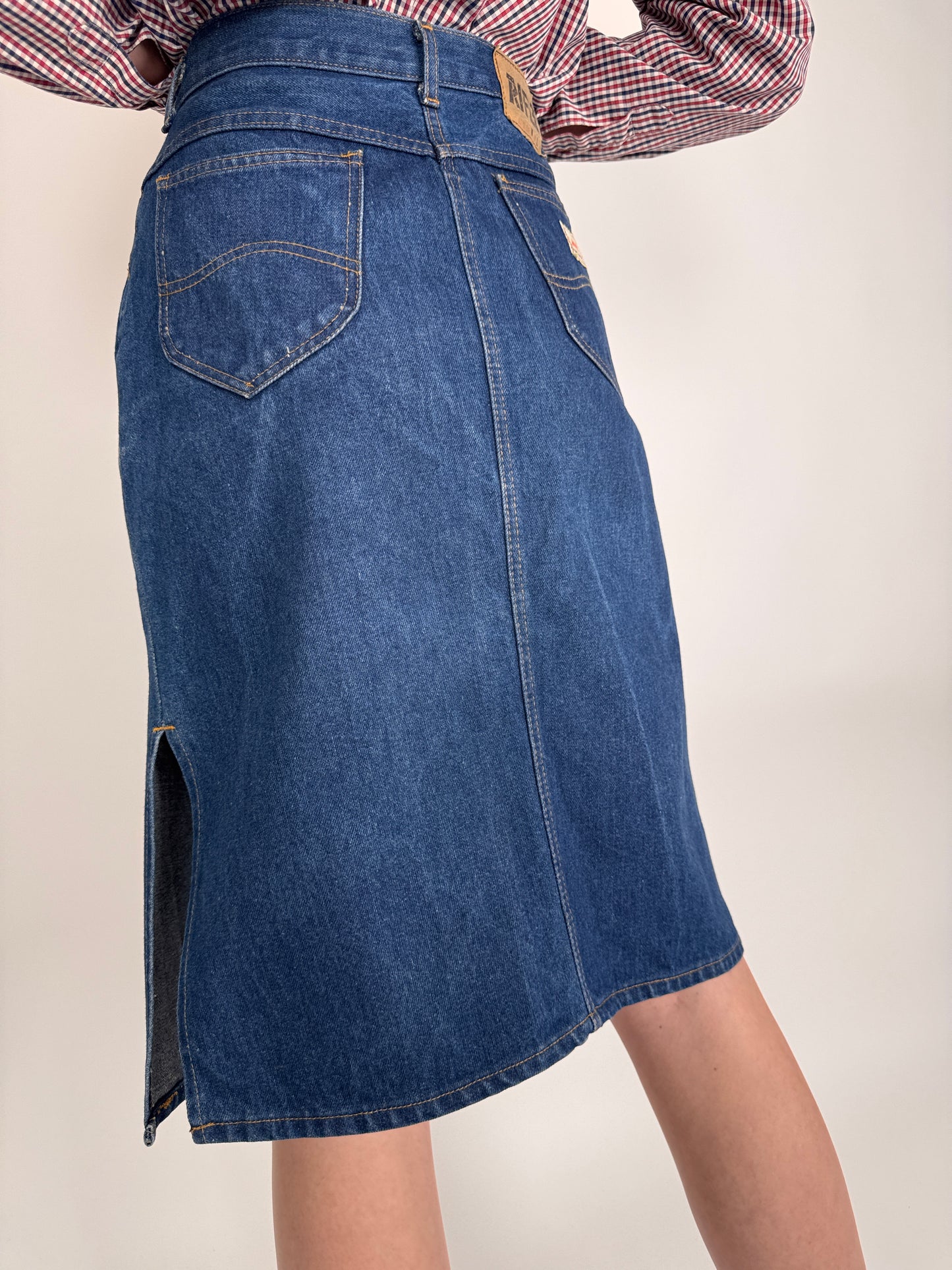 Fustă vintage din jeans raw cu ținuta și talie ultra înaltă