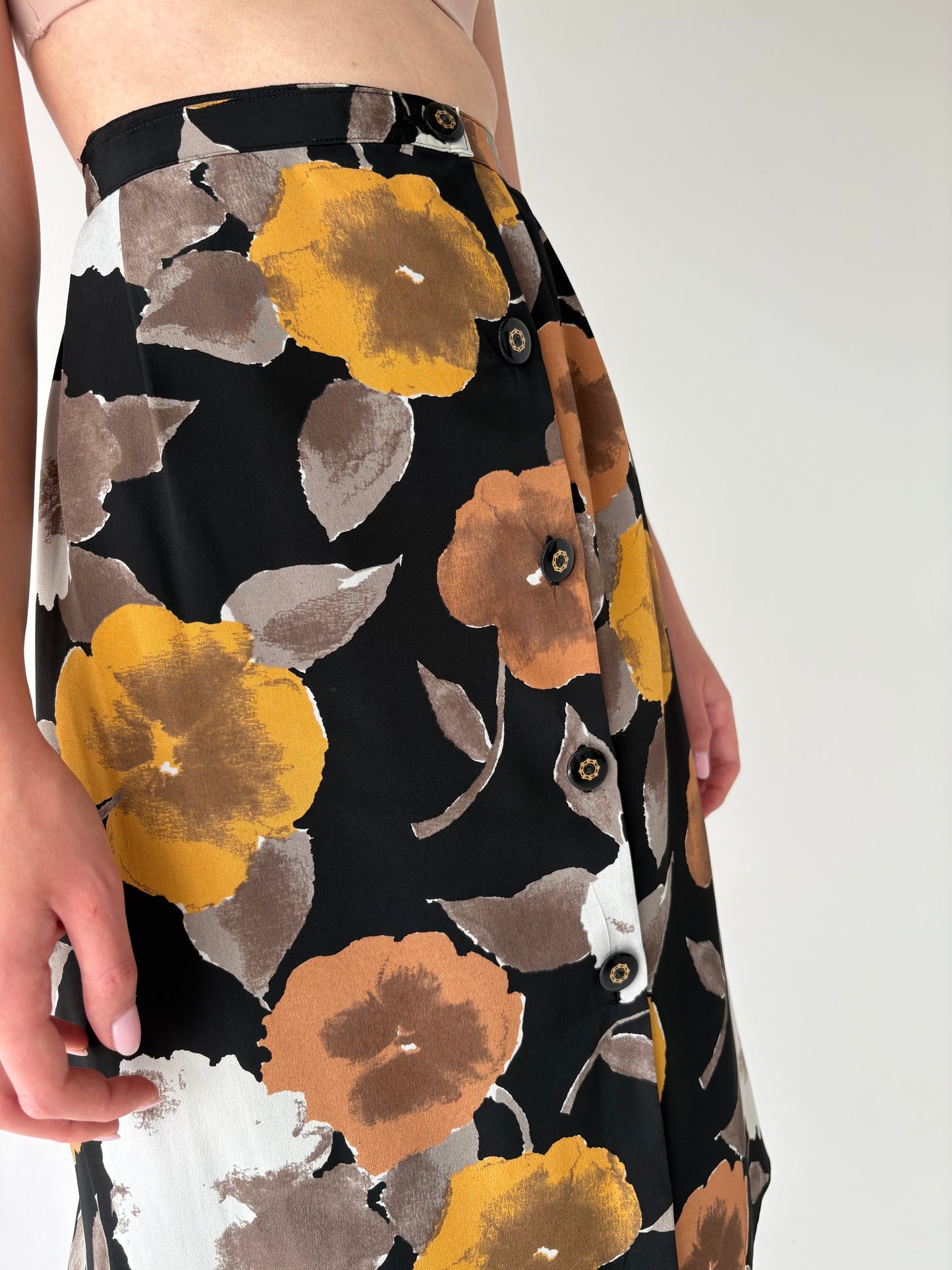 Fustă vintage neagră cu print floral superb și talie ultra înaltă marcată