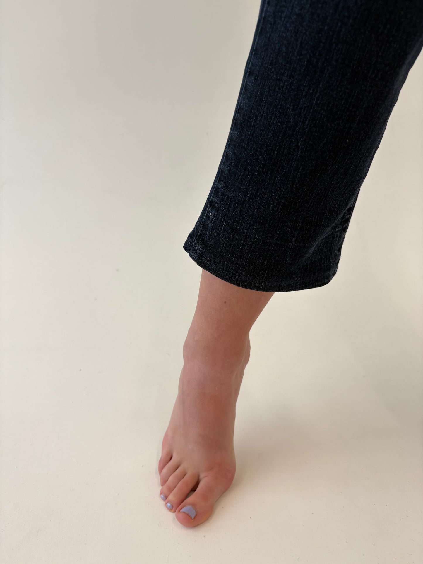 Jeans vintage luxury Trussardi dark wash modelator