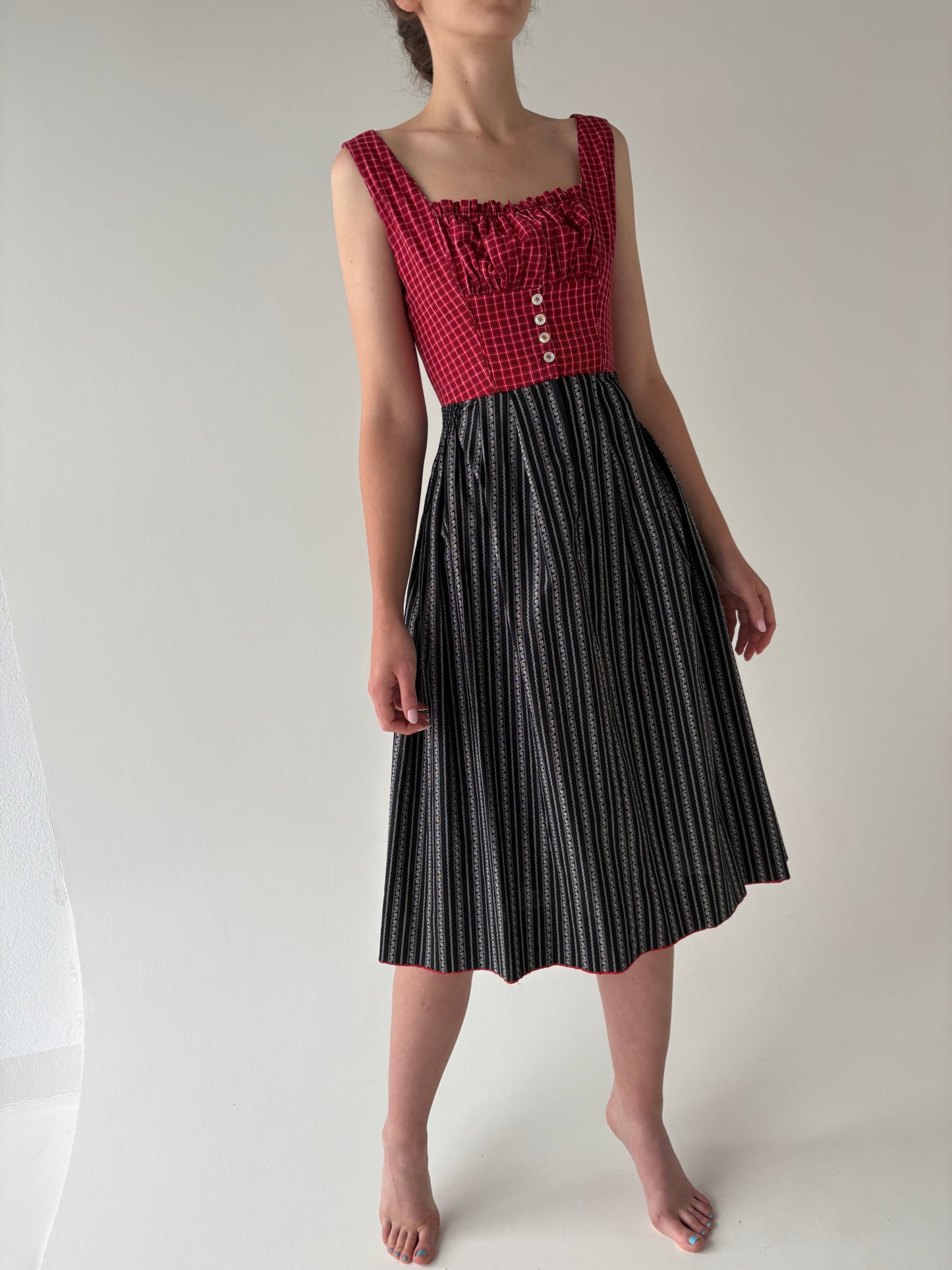 Rochie vintage Milkmaid din pânză cu corsaj și talie ultra înaltă marcată