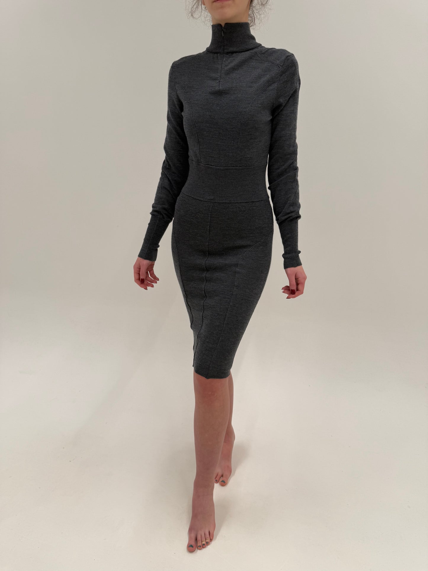 Rochie tip maleta cu talie ultra marcată din lana merino extrafina