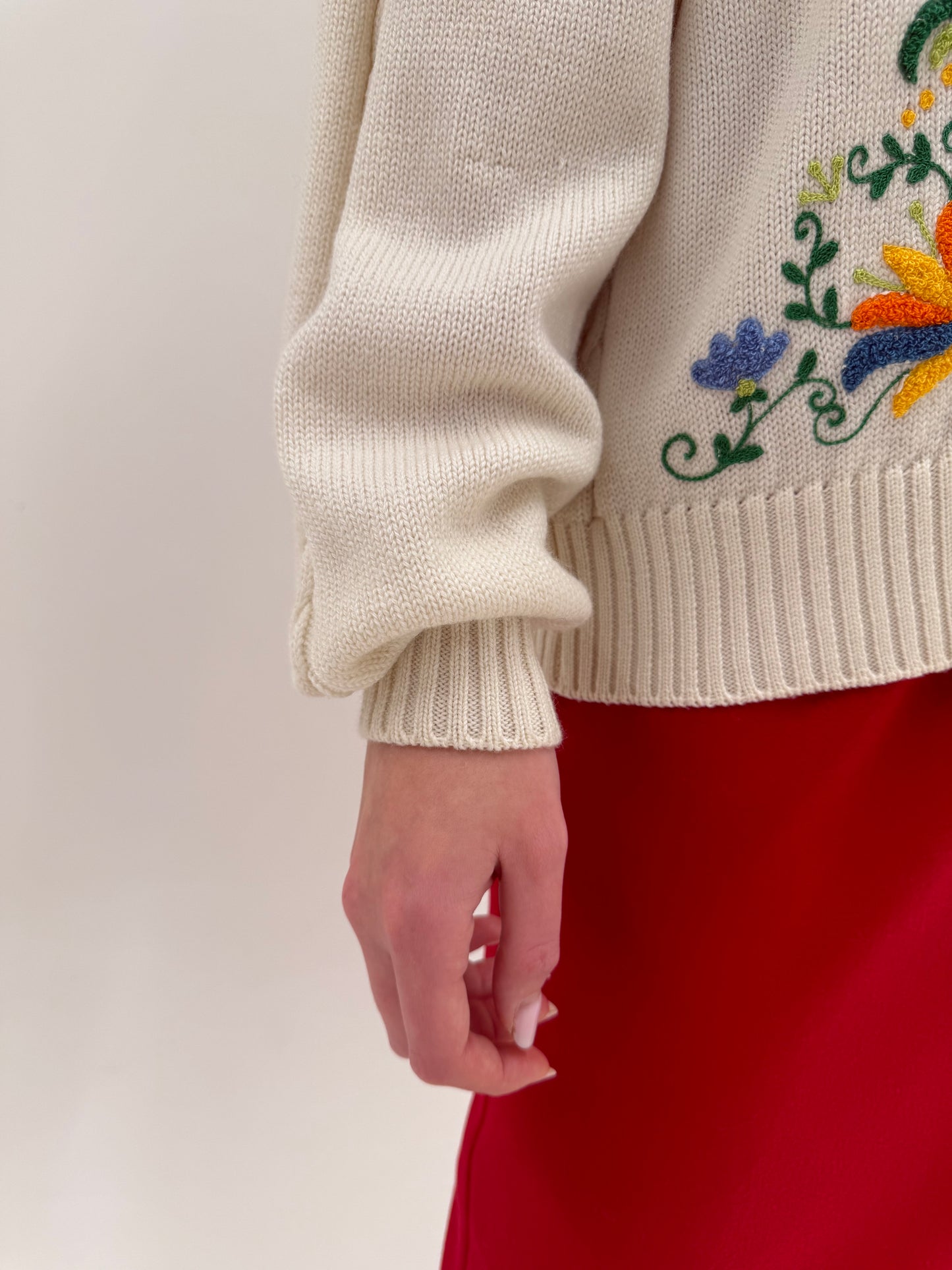 Cardigan luxury italian cu broderie manuală superbă din lana multiply