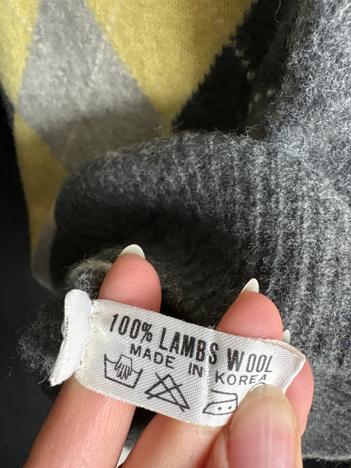 Vestă vintage din lana extrafina de gramaj mare în romburi made in Korea