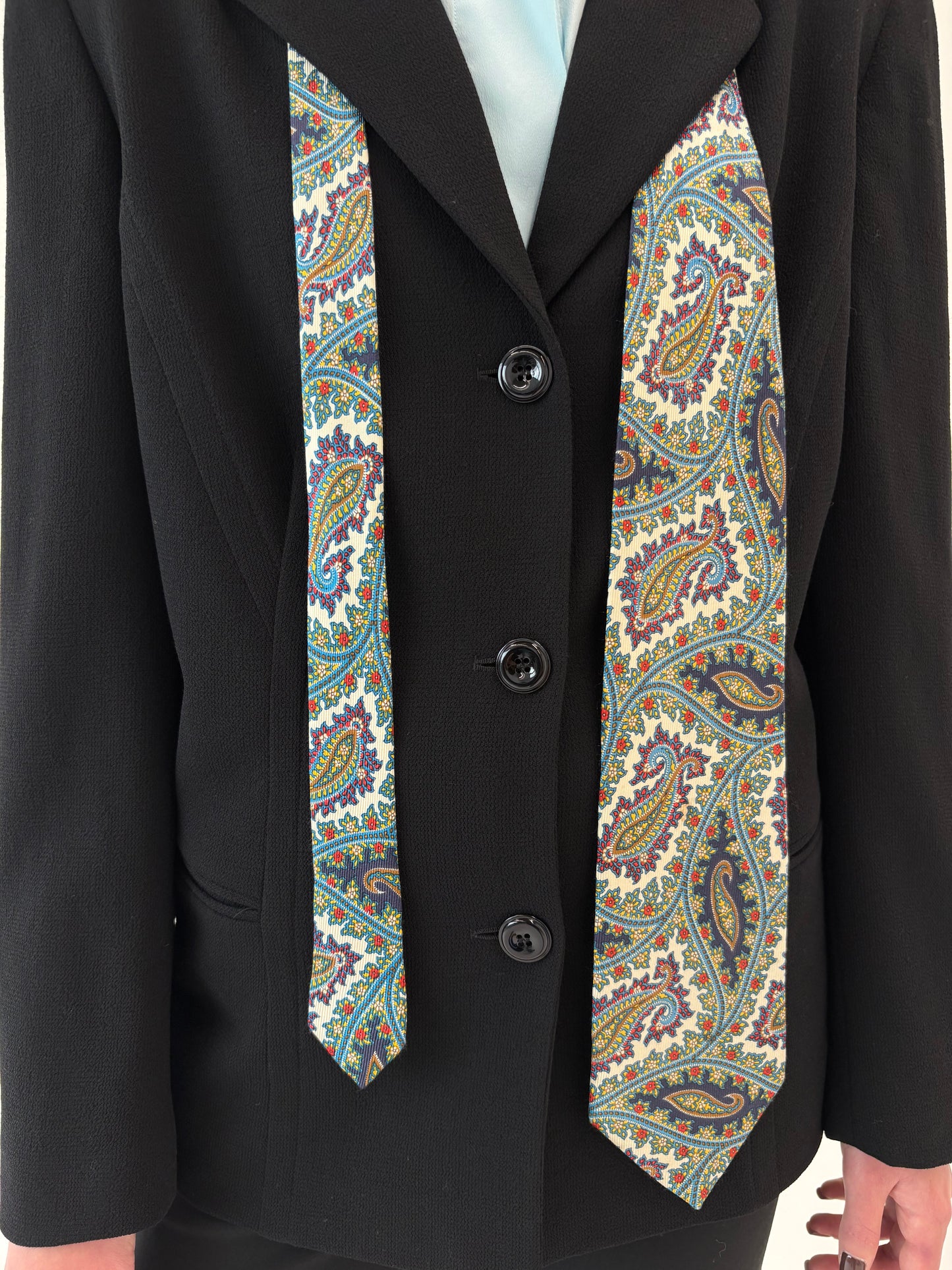 Cravata YSL din mătase naturală cu print paisley