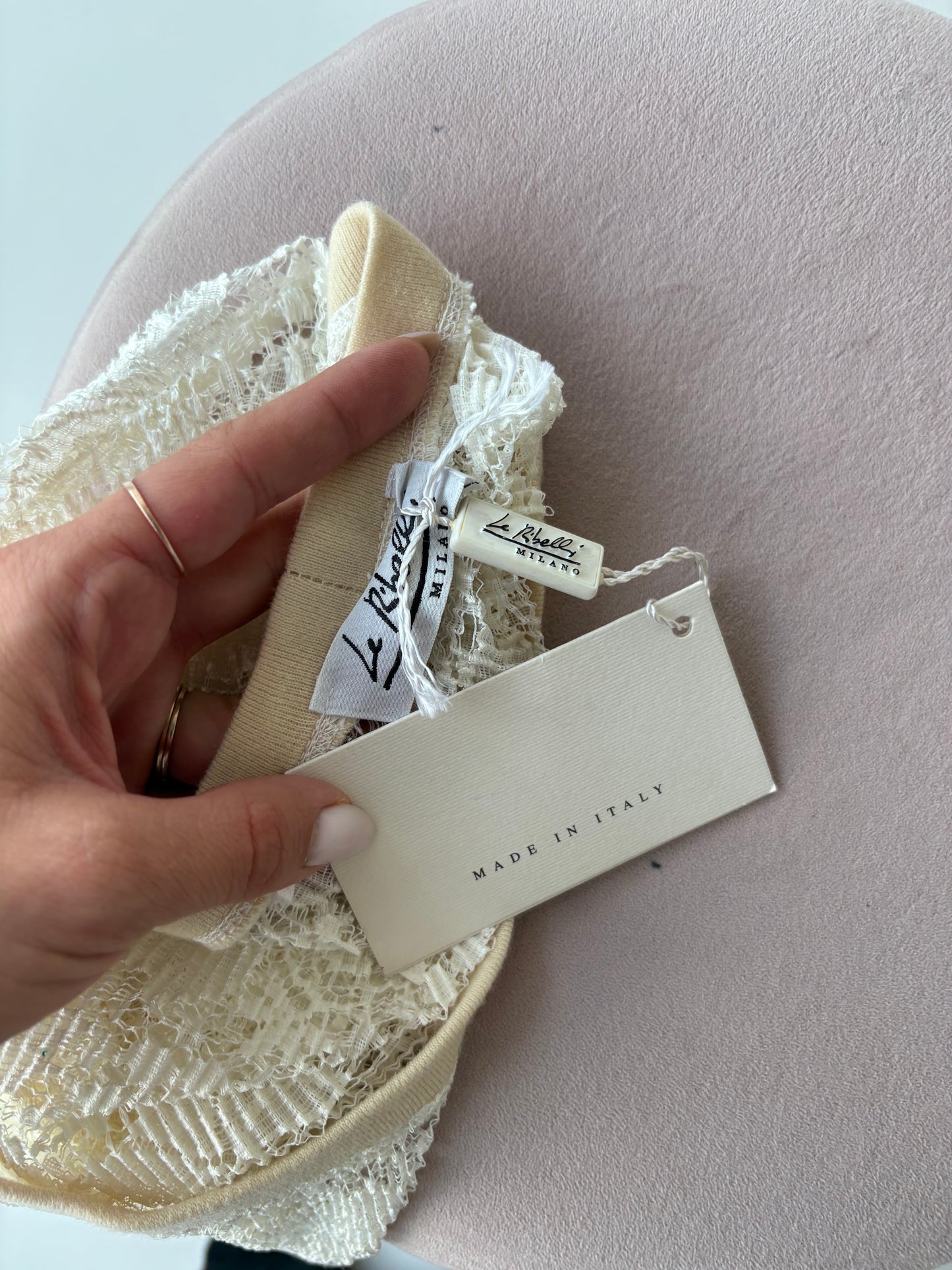 Bluză nouă ivoire made in ITALY din dantelă premium strech