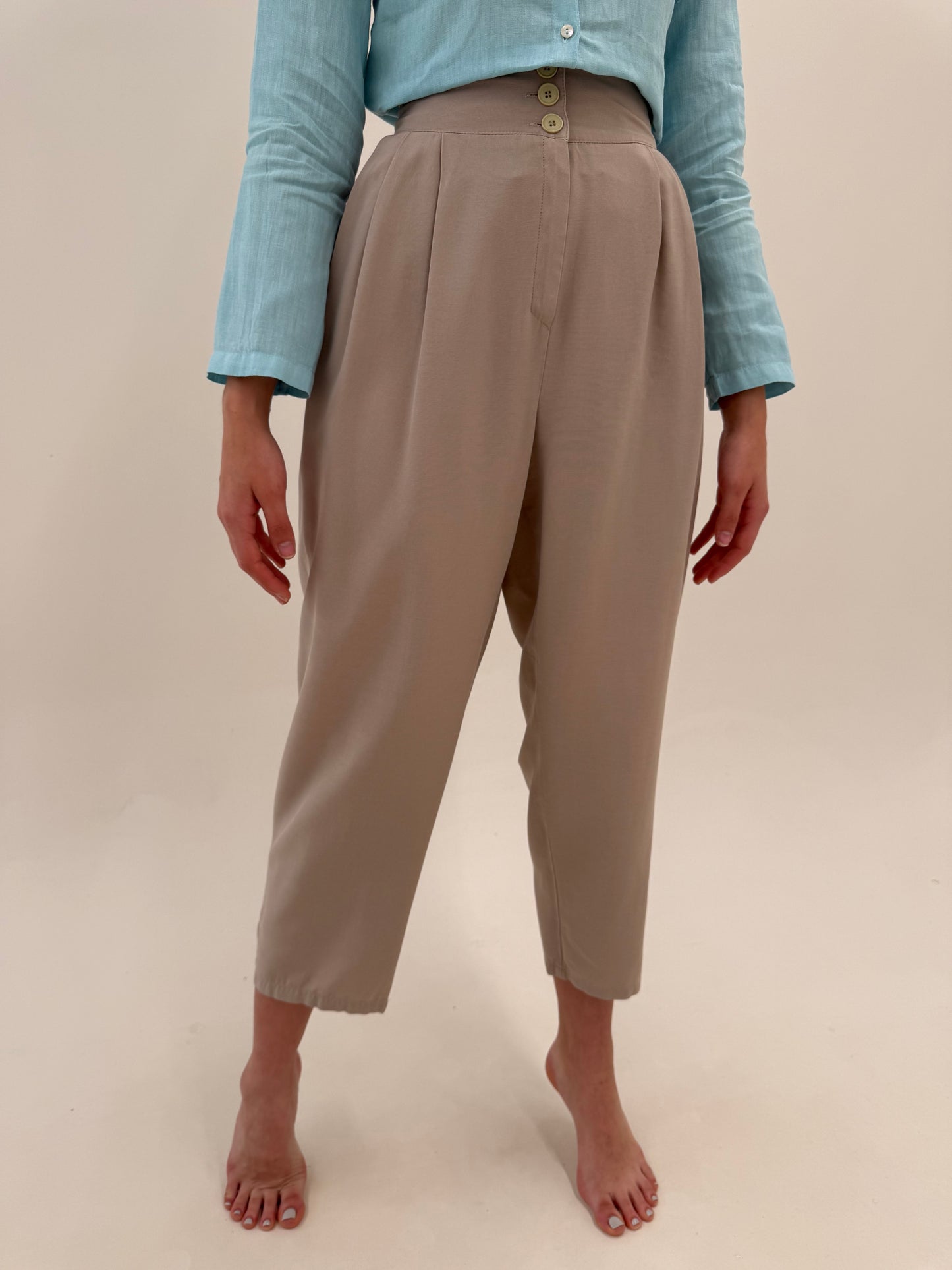 Pantaloni dusty powder Pink de vară petite cu pense și talie ultra înaltă
