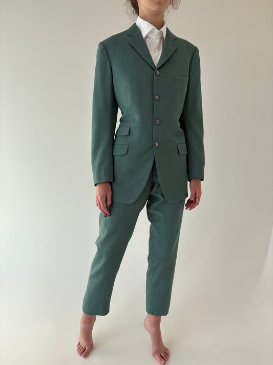 Costum din mix de lana extafina în nuanțe superbă de verde cu pense