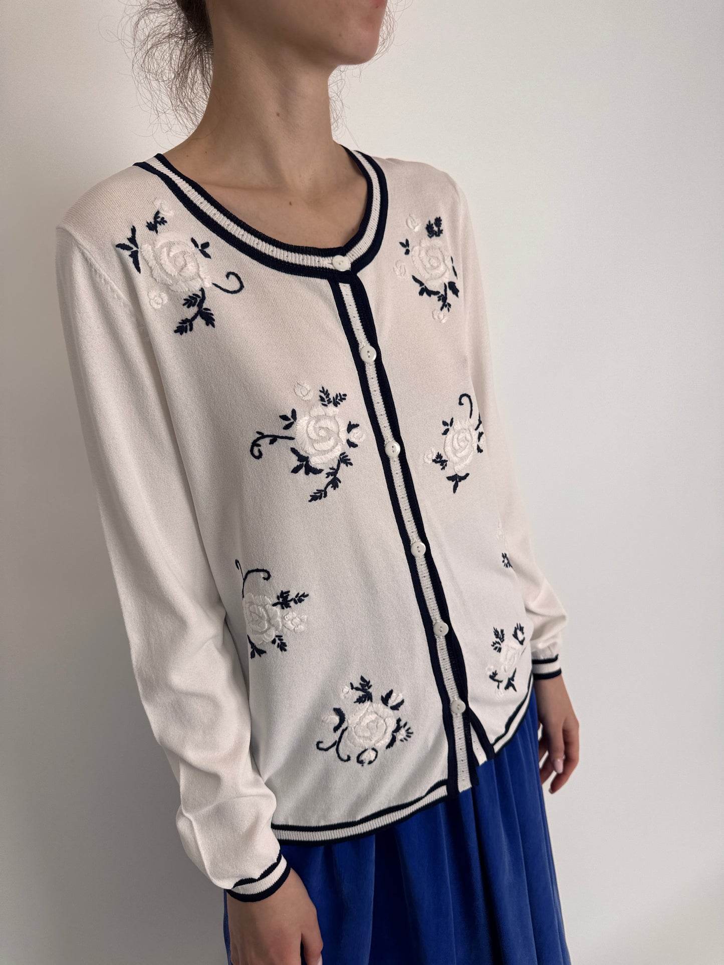 Cardigan cu broderie și influențe Navy