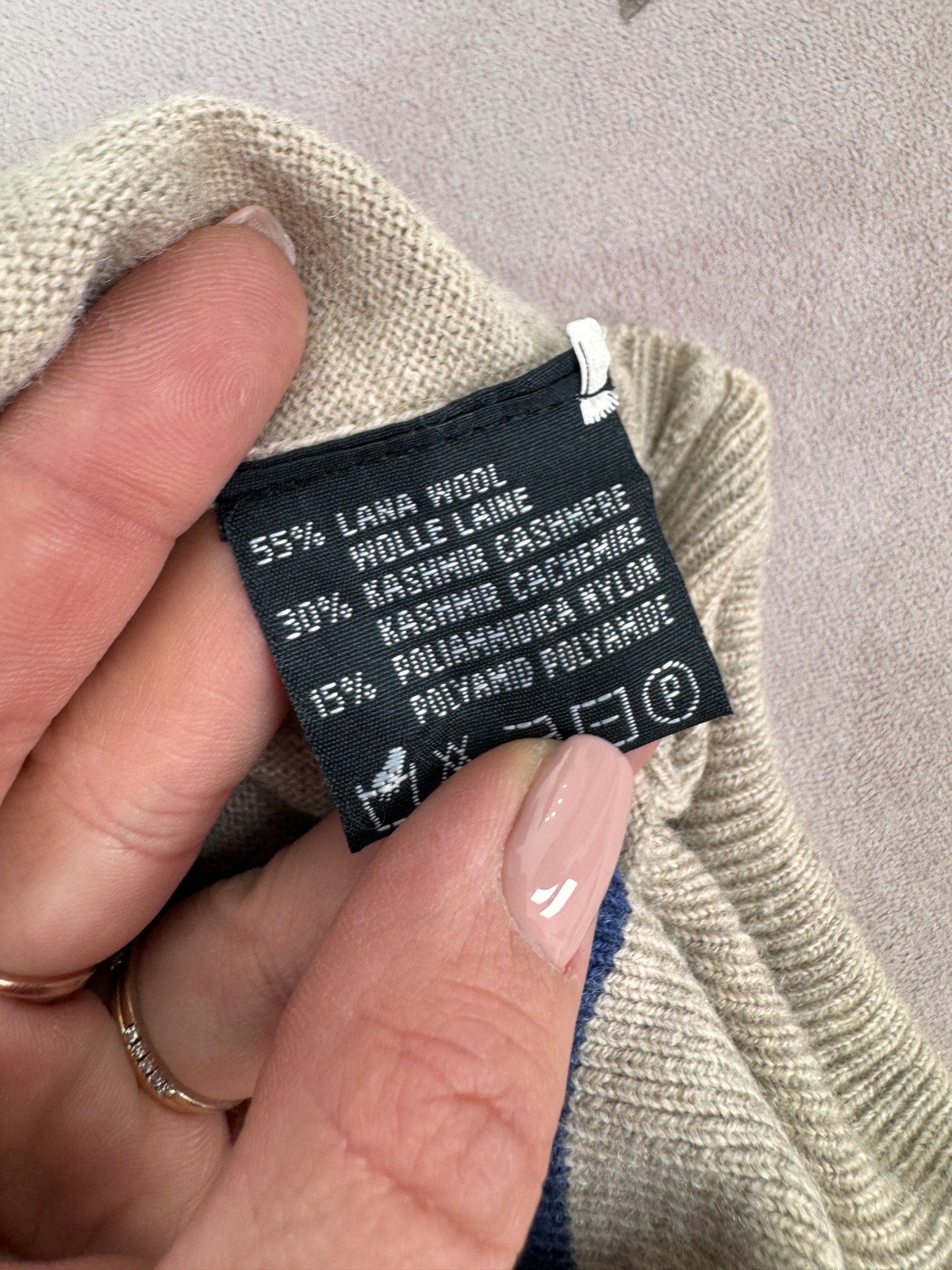 Maleta nude beige cu influențe sport din lana extrafina și cașmir