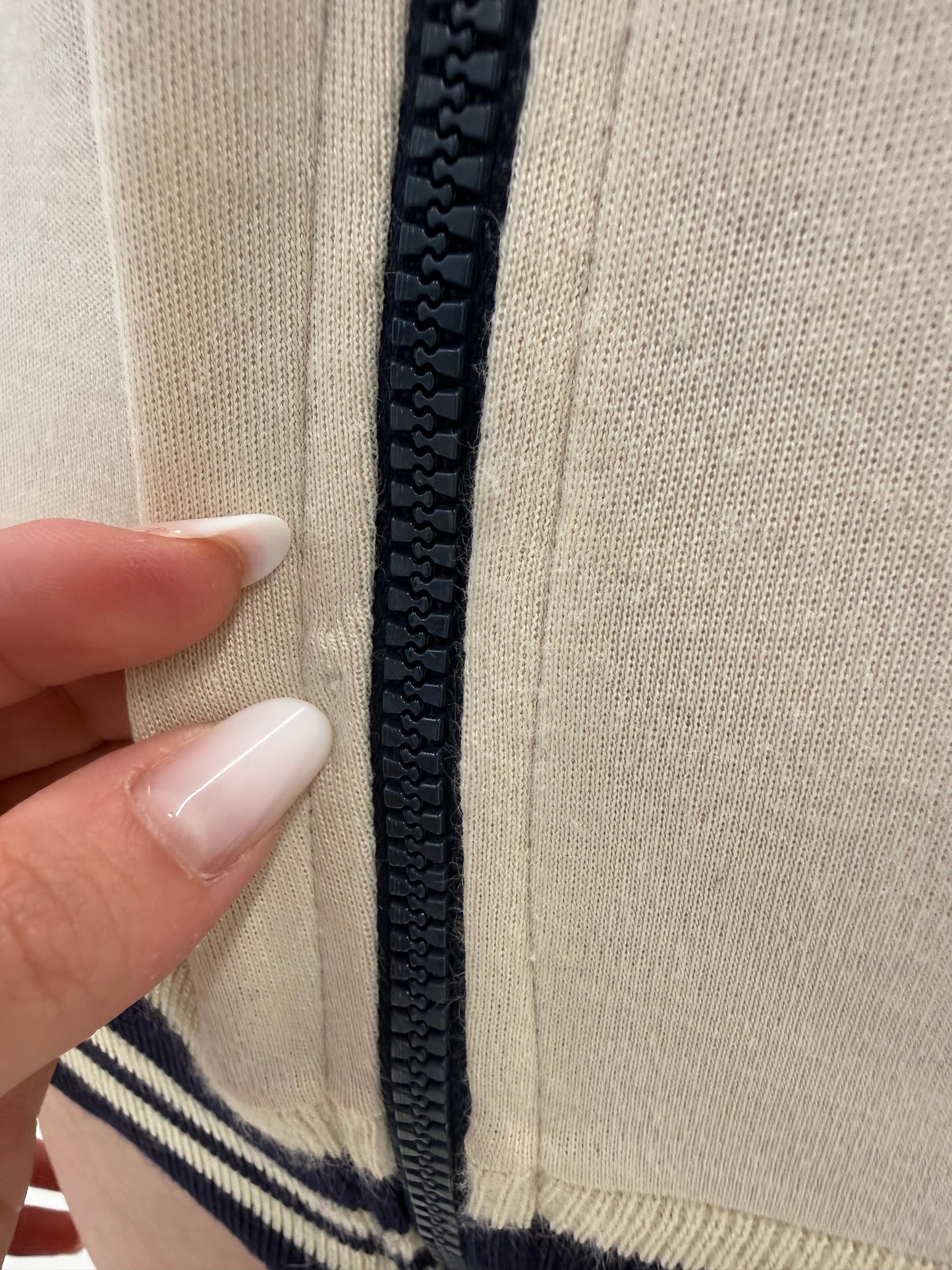 Trening old vintage din lana ani 80 târzii