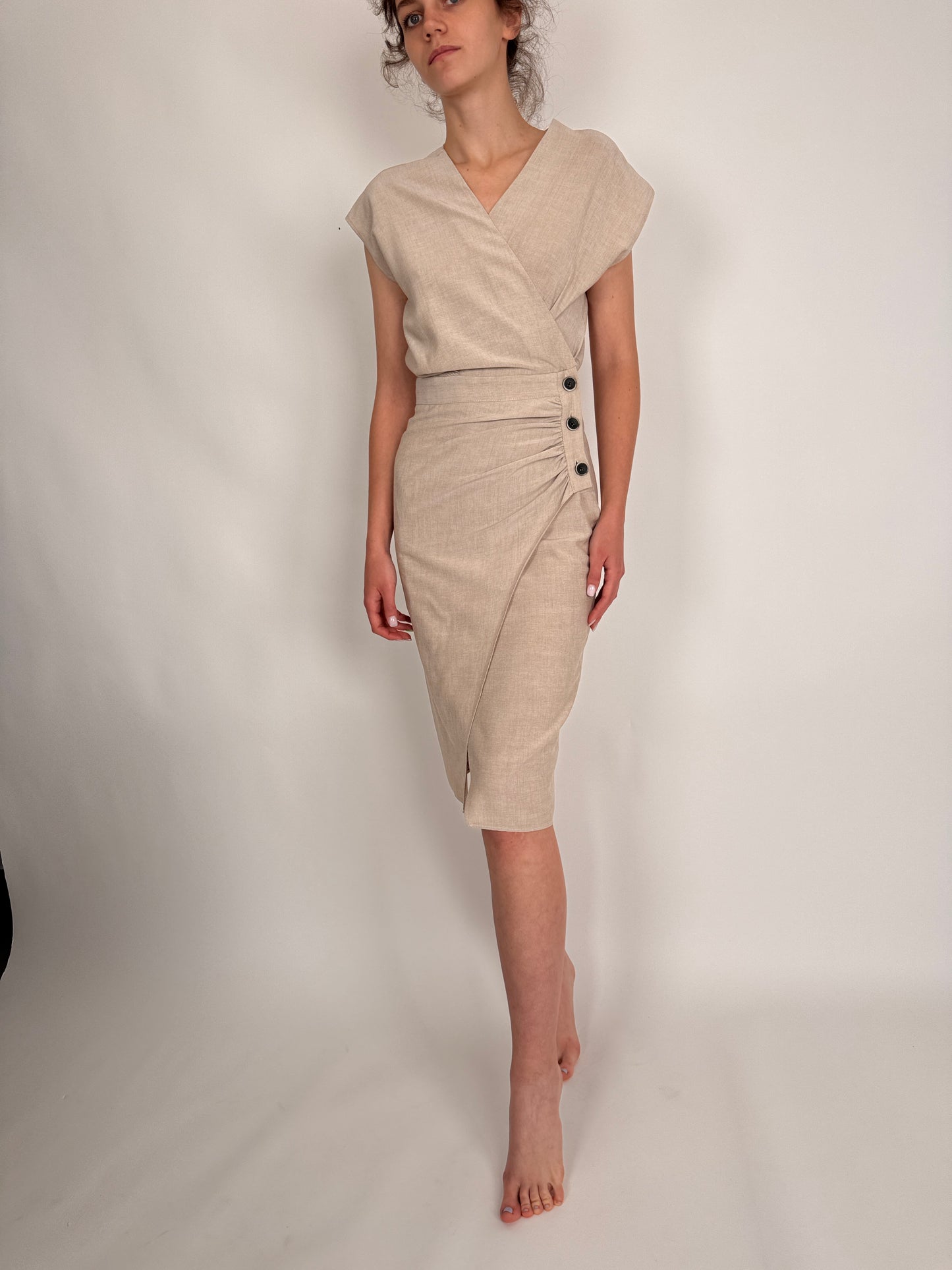 Rochie premium nude parte peste parte din pânză extrafina
