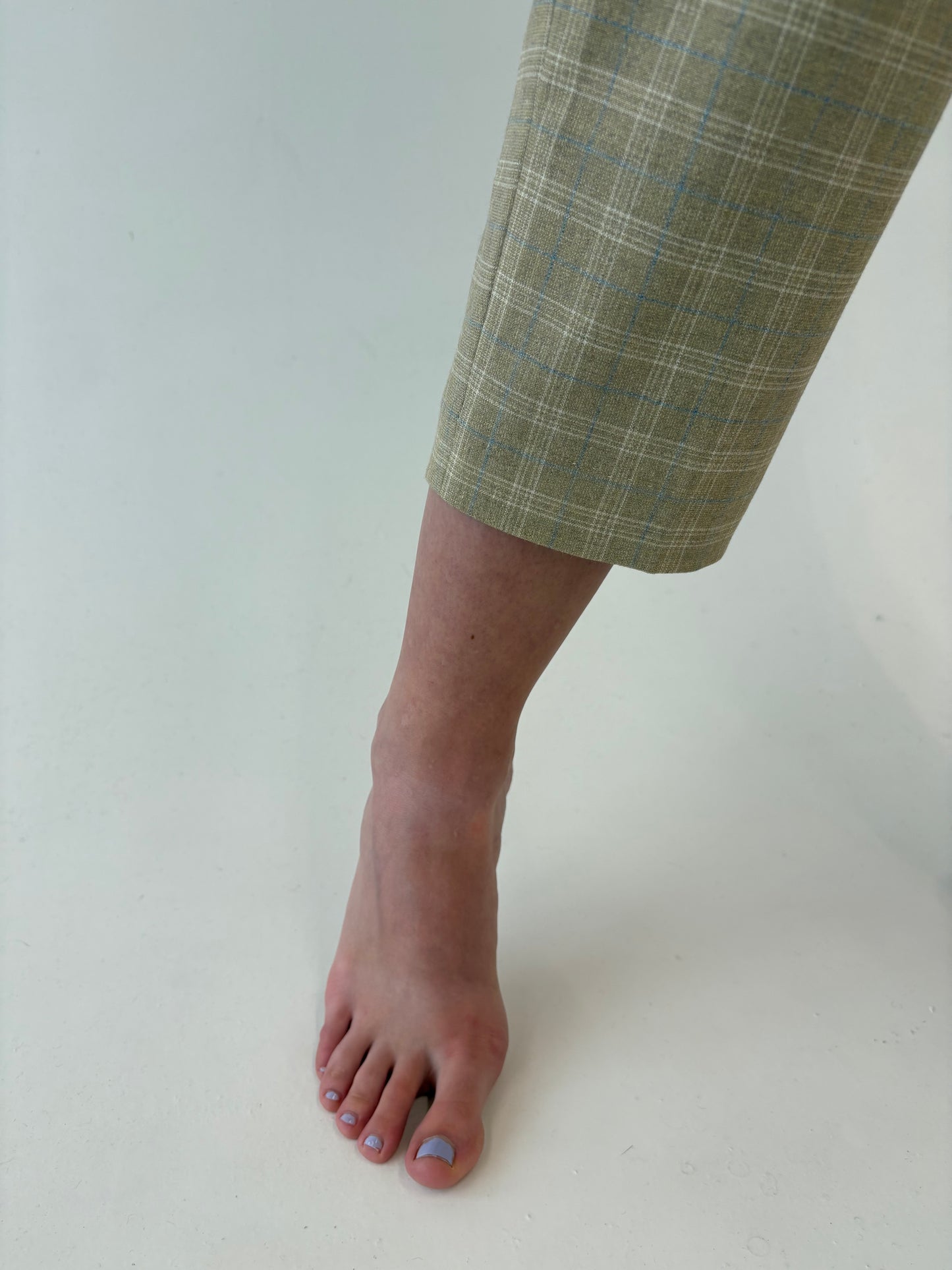 Pantaloni camel cu talie ultra înaltă țigaretă din lana extrafina în carouri baby blue