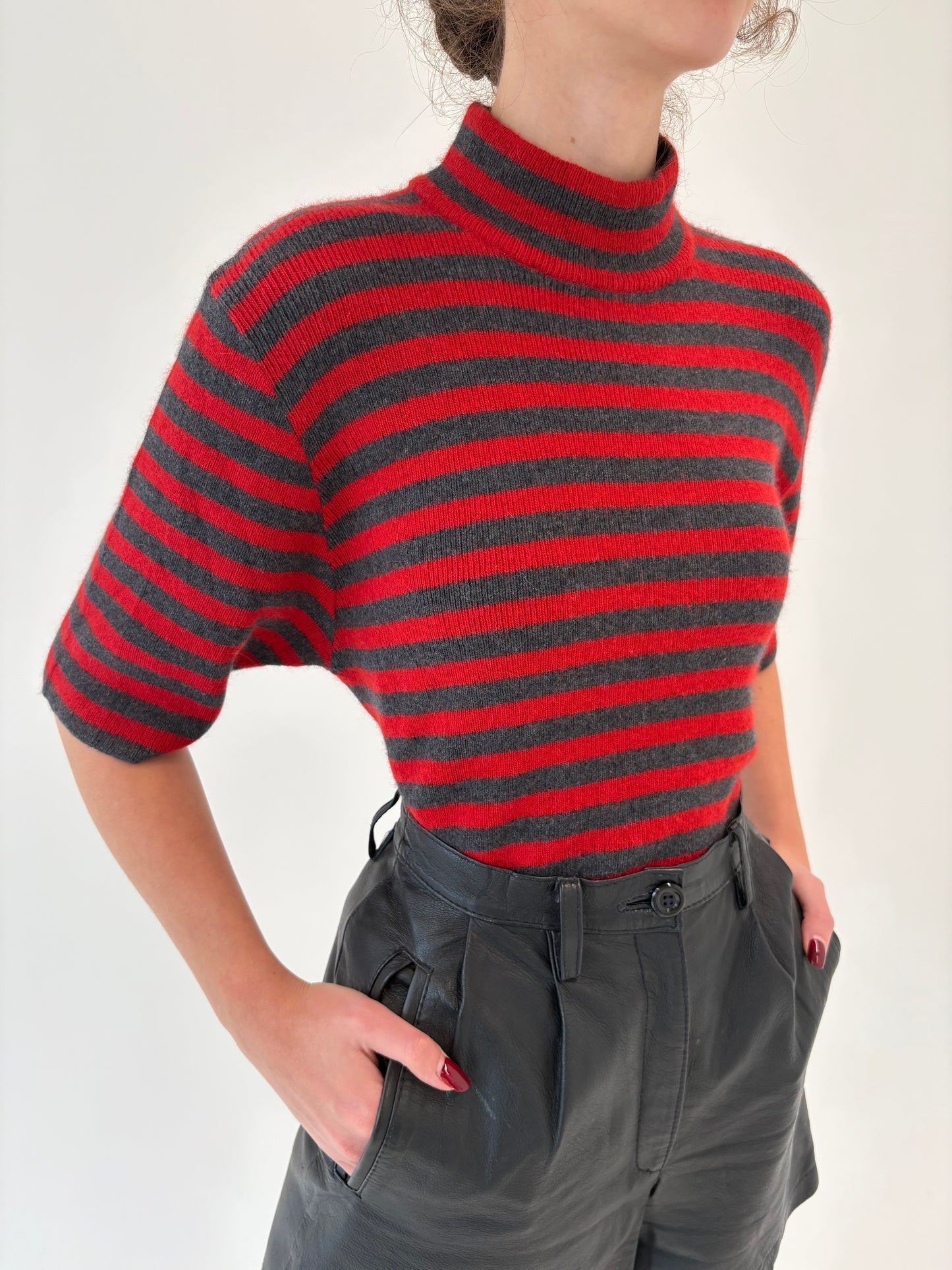 Maleta în dungi de gramaj mare din tricot excepțional de lana merino și Angora