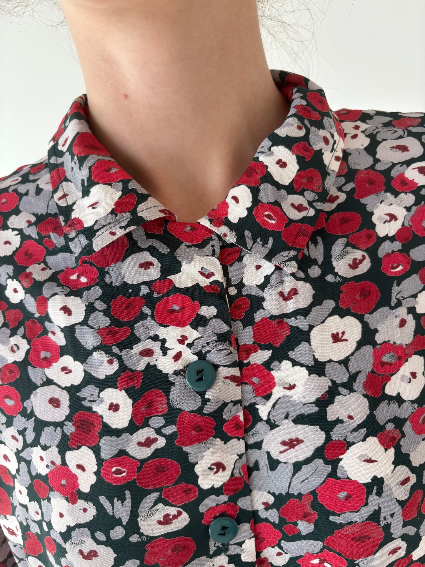Cămașa vinatge cu print floral pe forest green