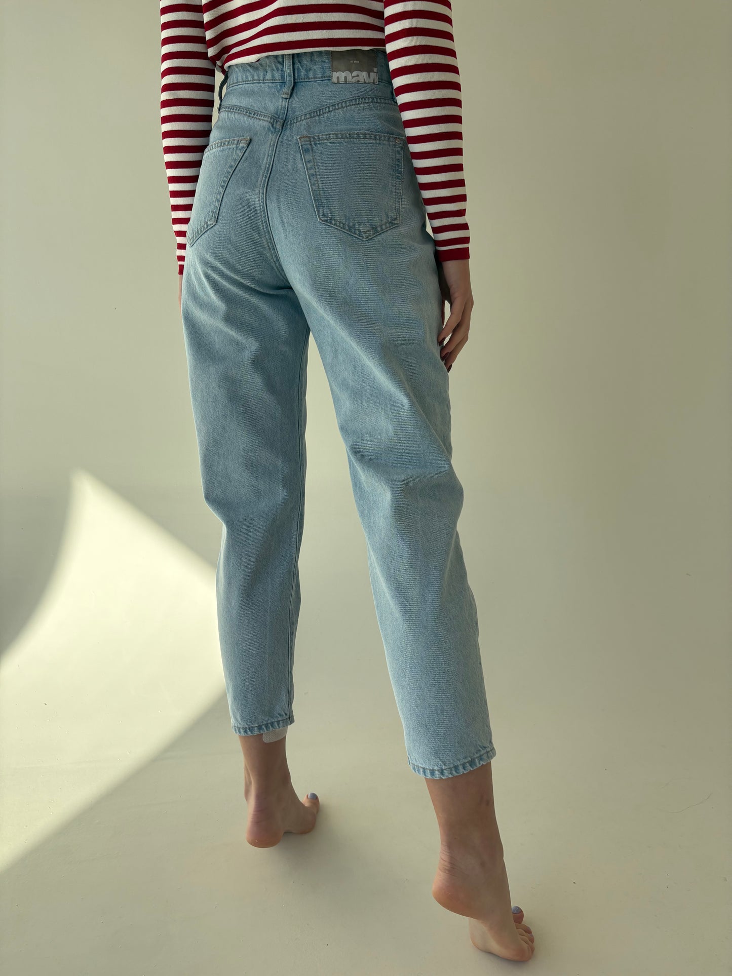 Jeans plin cu talie ultra ultra înaltă și pense mom fit