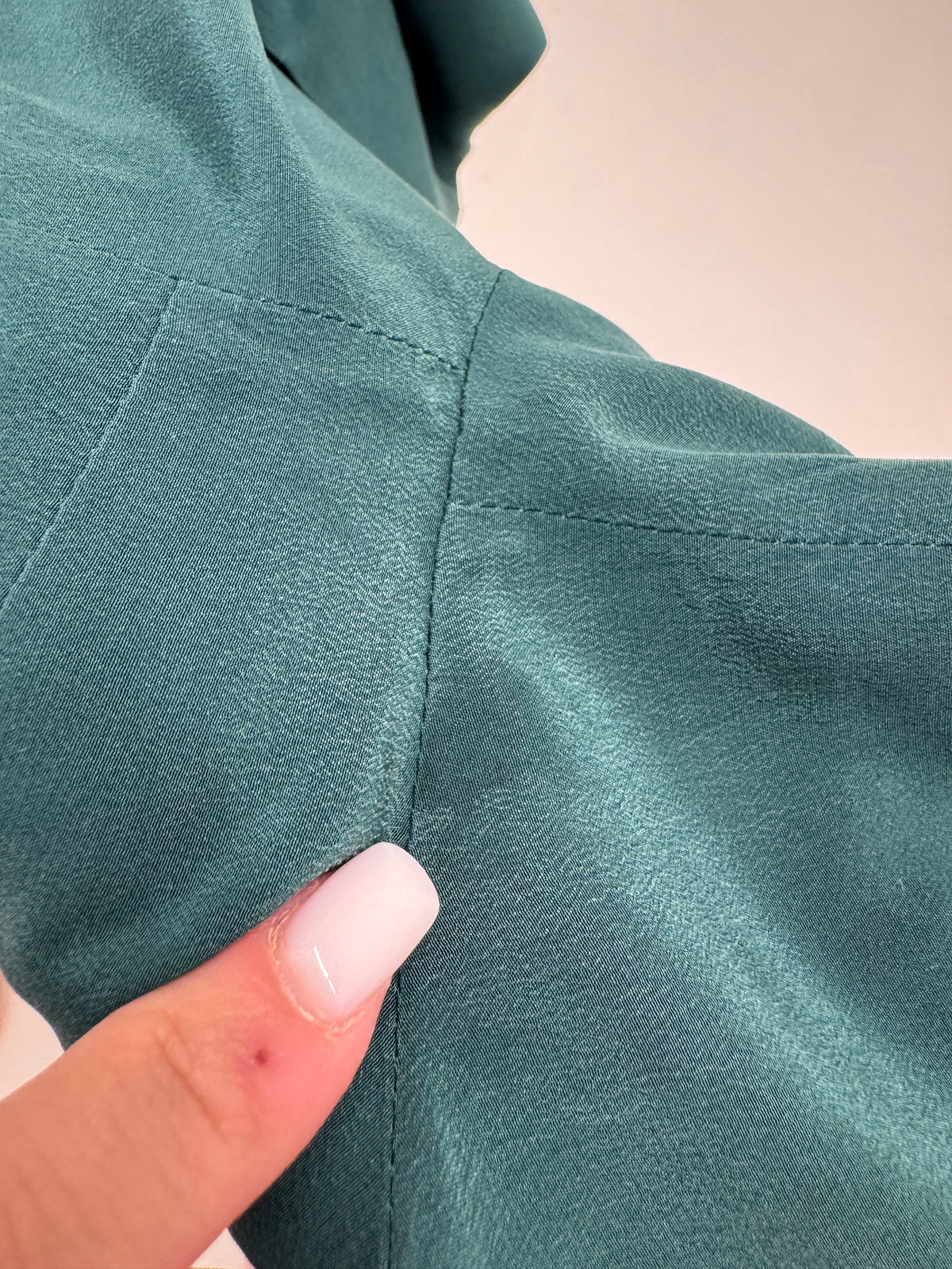 Top pine green din mătase naturală