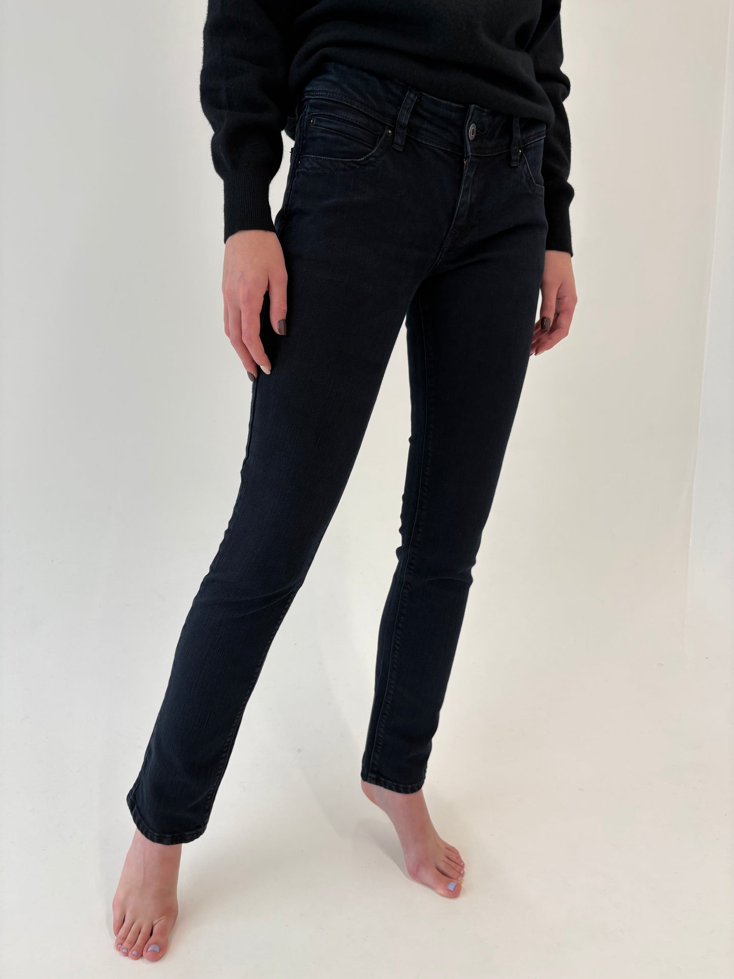 Jeans negru Levi’s 571 tall slim fit modelori