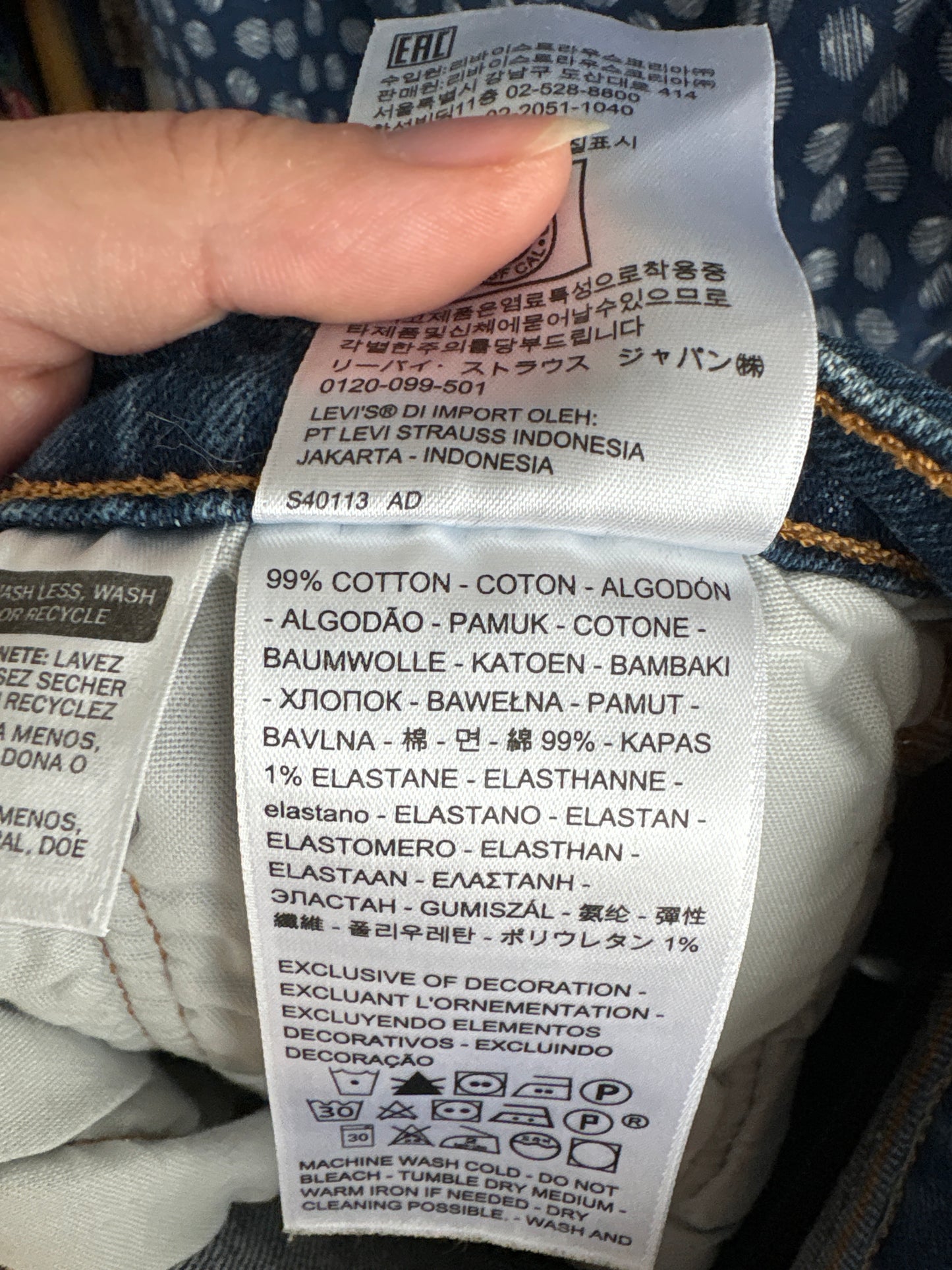 Pantaloni scurți Levi’s din jeans dark wash