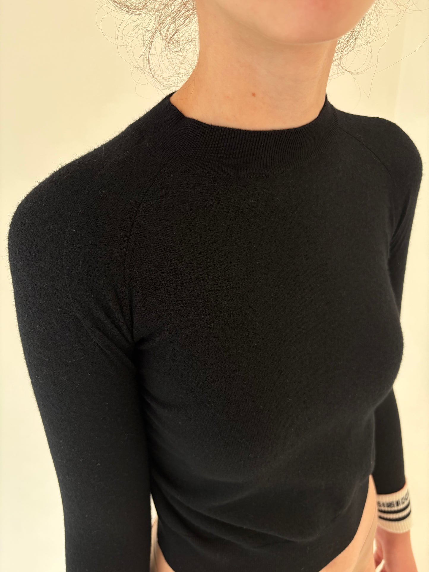 Maleta cropped de brand super premium Miss Sixty din cea mai fină lana