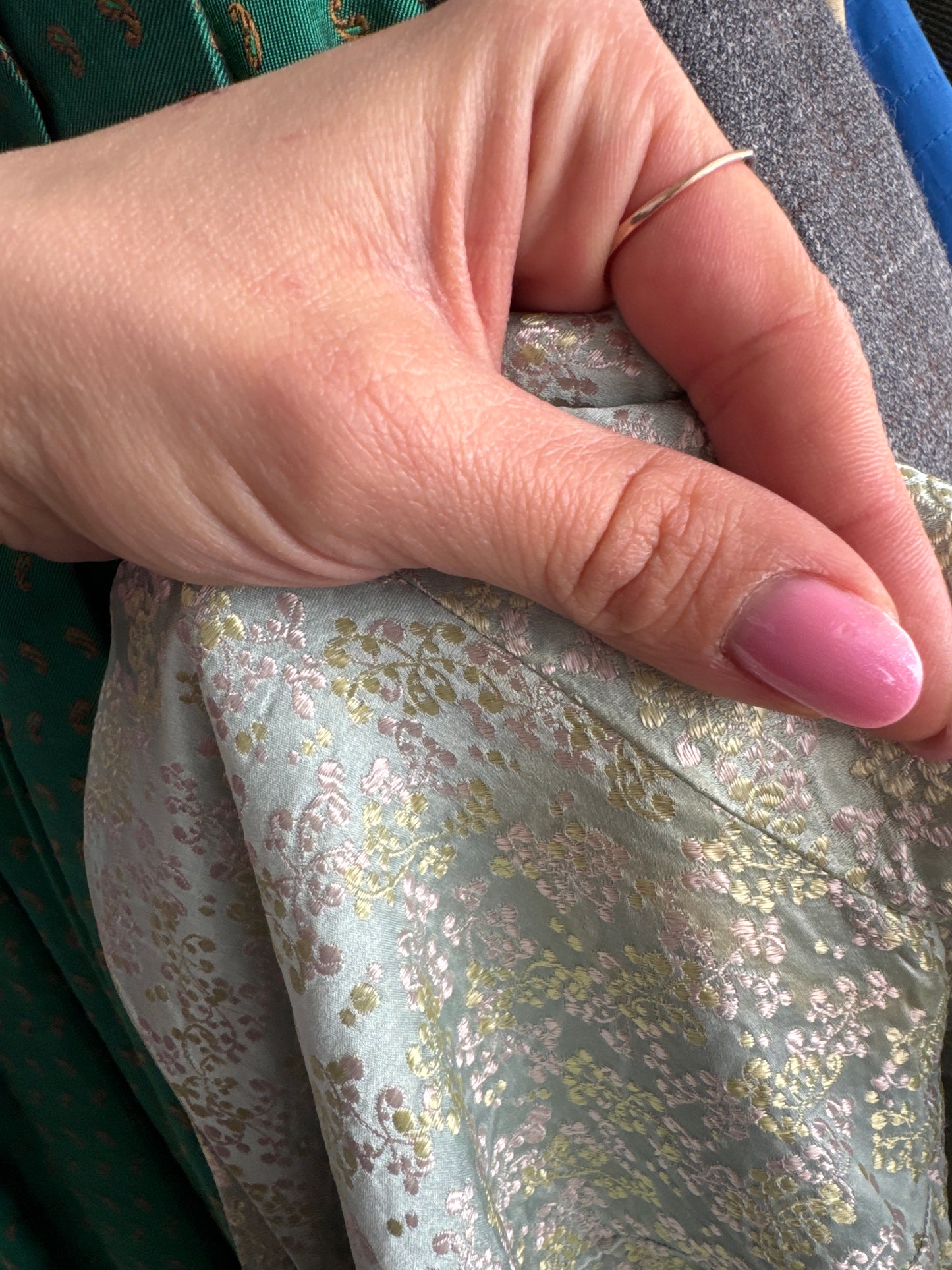 Rochie vintage din jacquard pudrat de mătase naturală perlata cu decolteu bateau