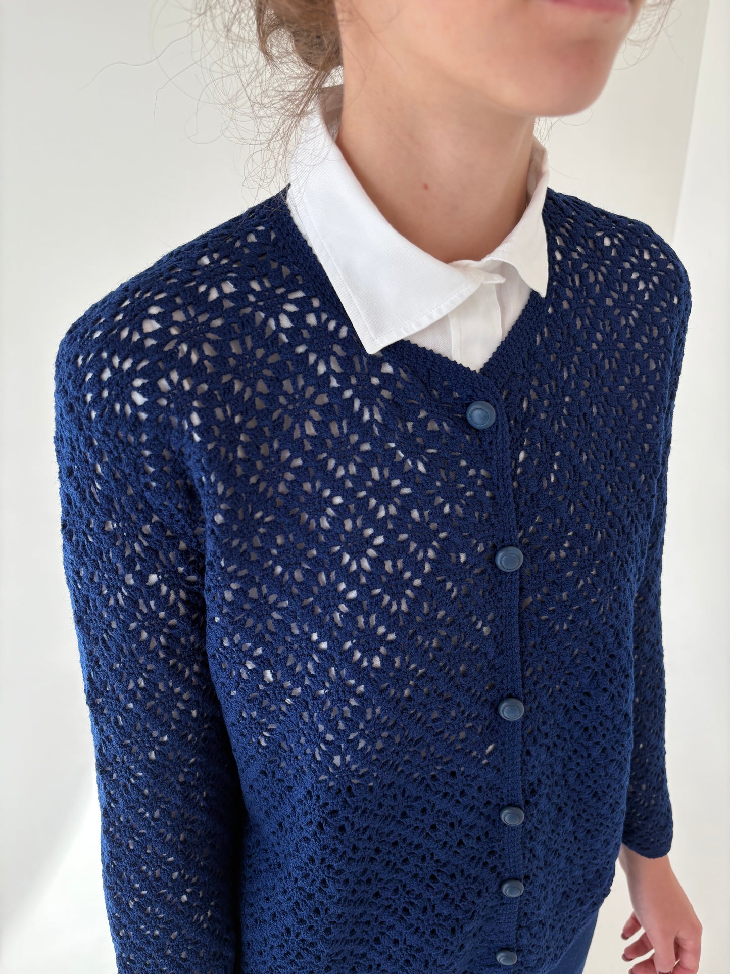 Cardigan vintage dantelă albastru cerneală lucrat manual din lana extrafina