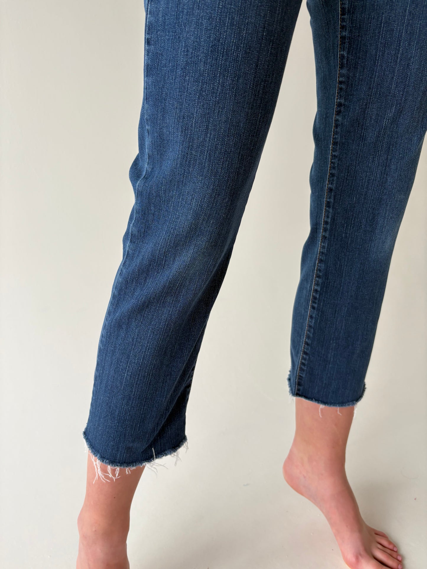 Jeans Levi’s straight leg petite demi curve modelator classic wash
