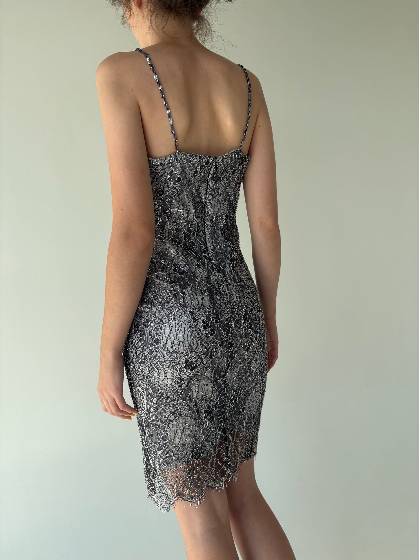 Rochie vintage din dantelă silver spectaculoasă anii 90 de cocktail