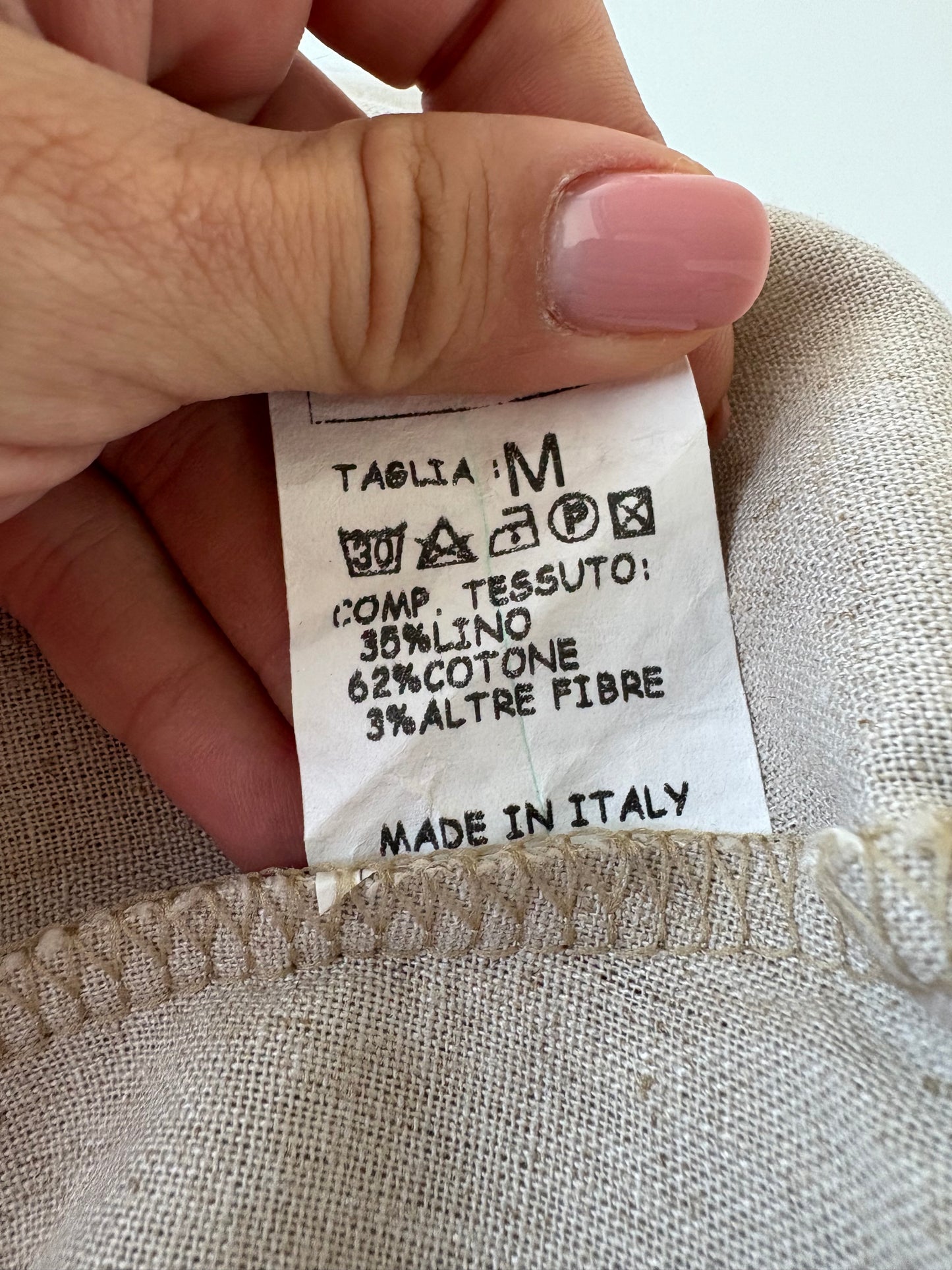 Costum grej italian cu tentă discretă aurie din pânză de in și bumbac