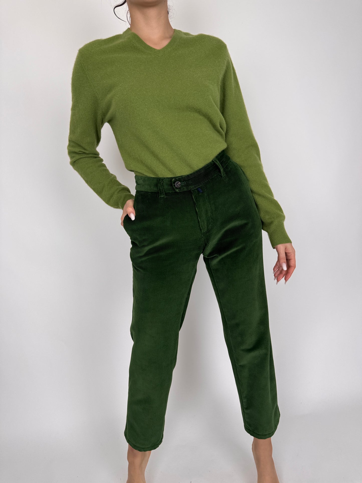 Pantaloni premium din catifea raiata verde superb