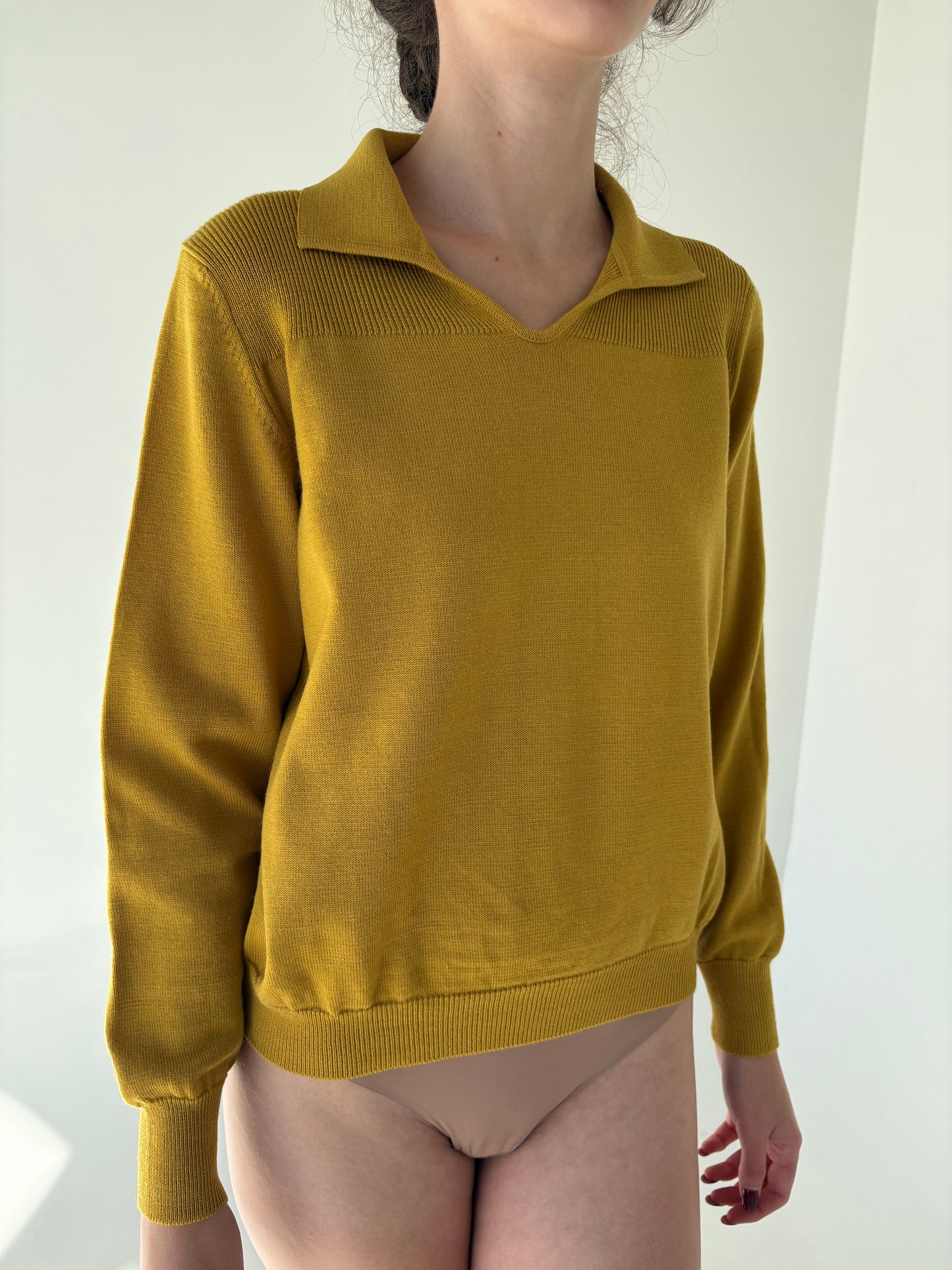 Pulover vintage polo muștar din lana extrafina de gramaj mare