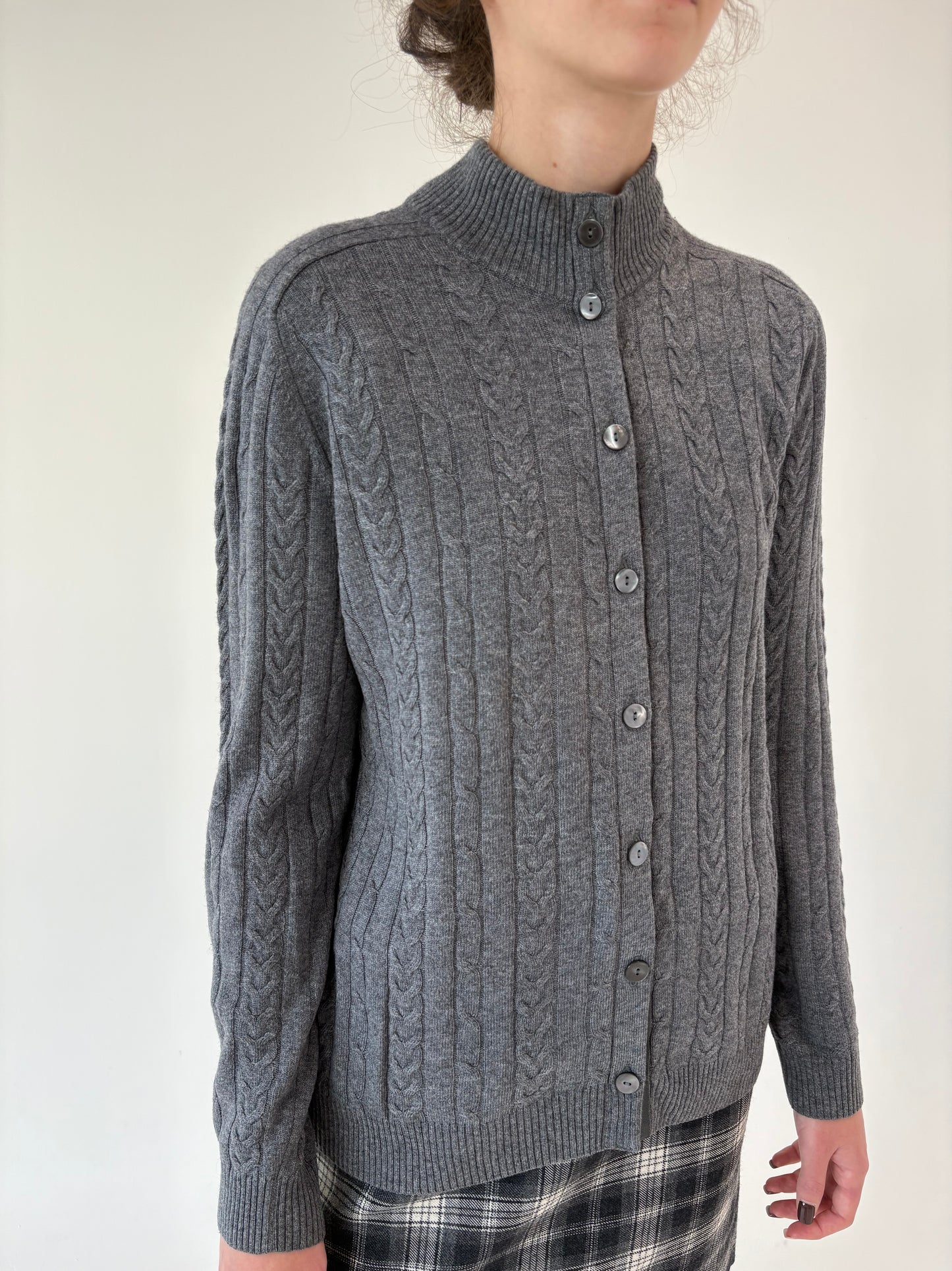 Cardigan italian tip Maleta din lana merino extrafina cu torsade