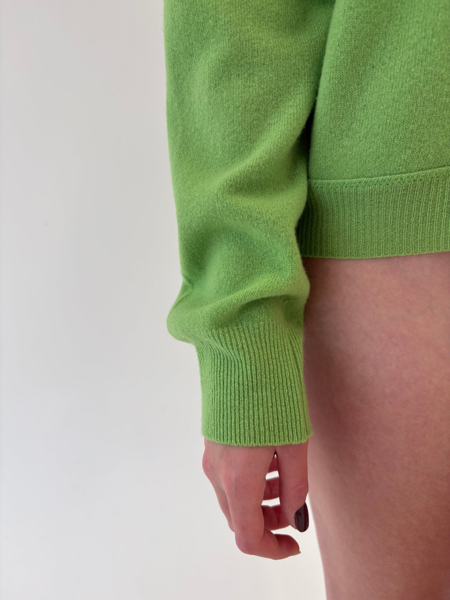 Pulover verde crud din lana extrafina