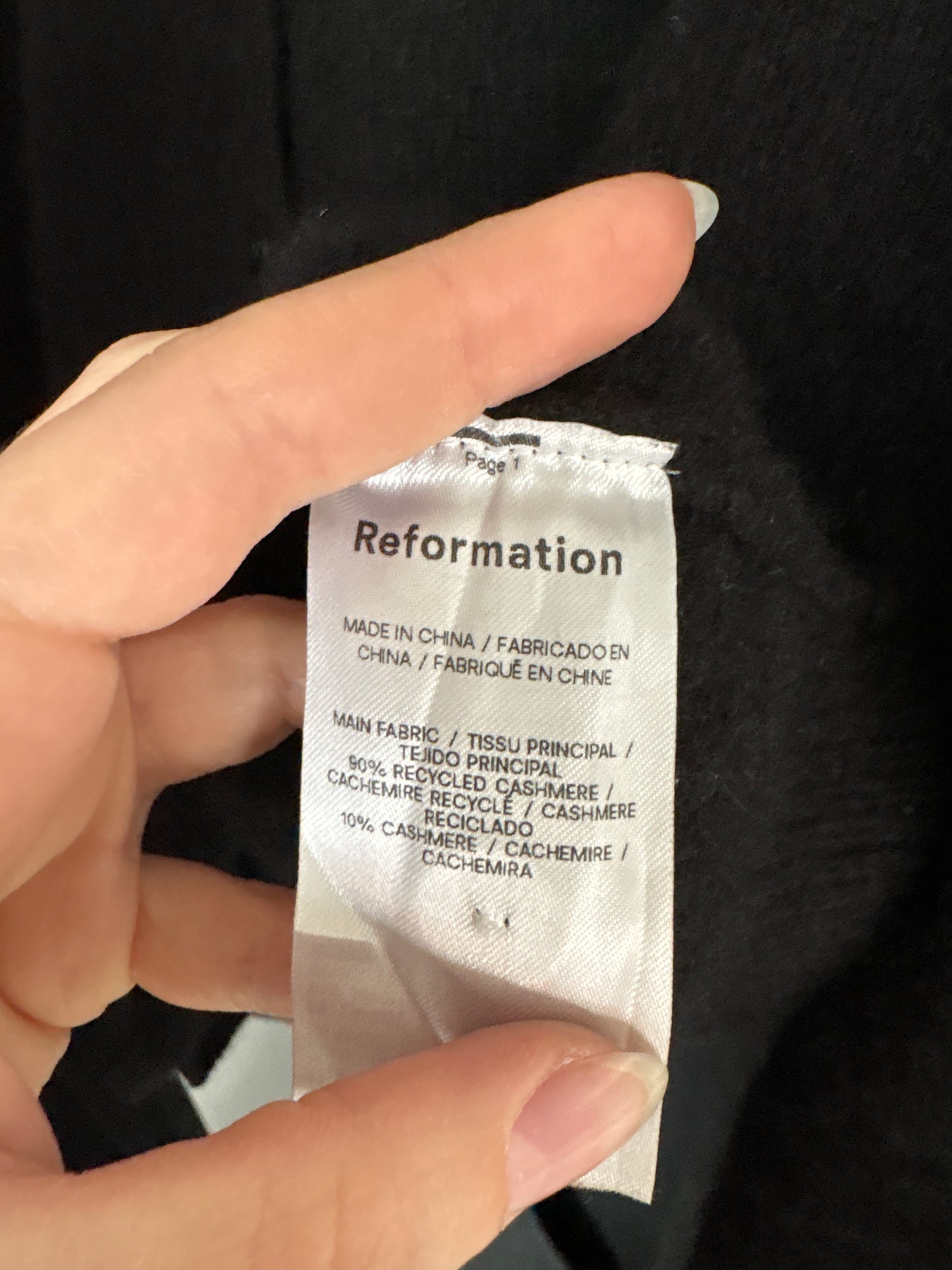 Cardigan negru din cașmir în croi ușor cambrat