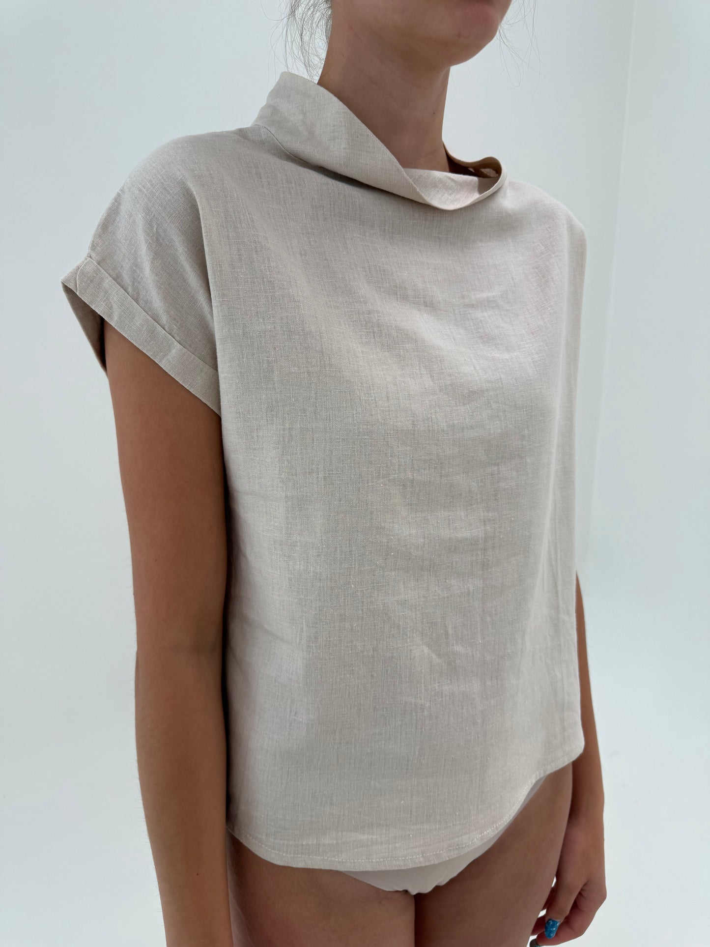 Top light nude din in în premium croi minimalist lejer