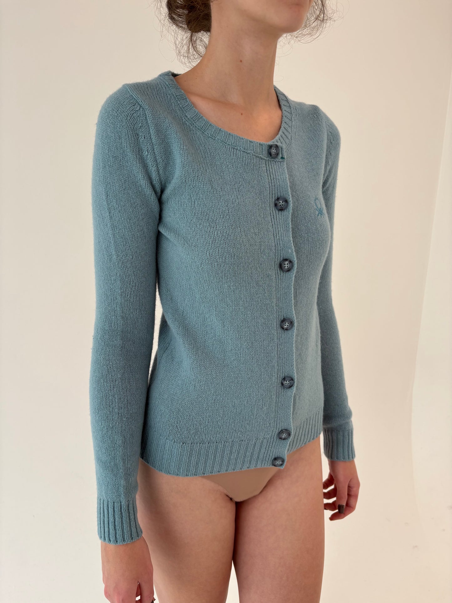 Cardigan iceberg blue grosut din lana plină shetland