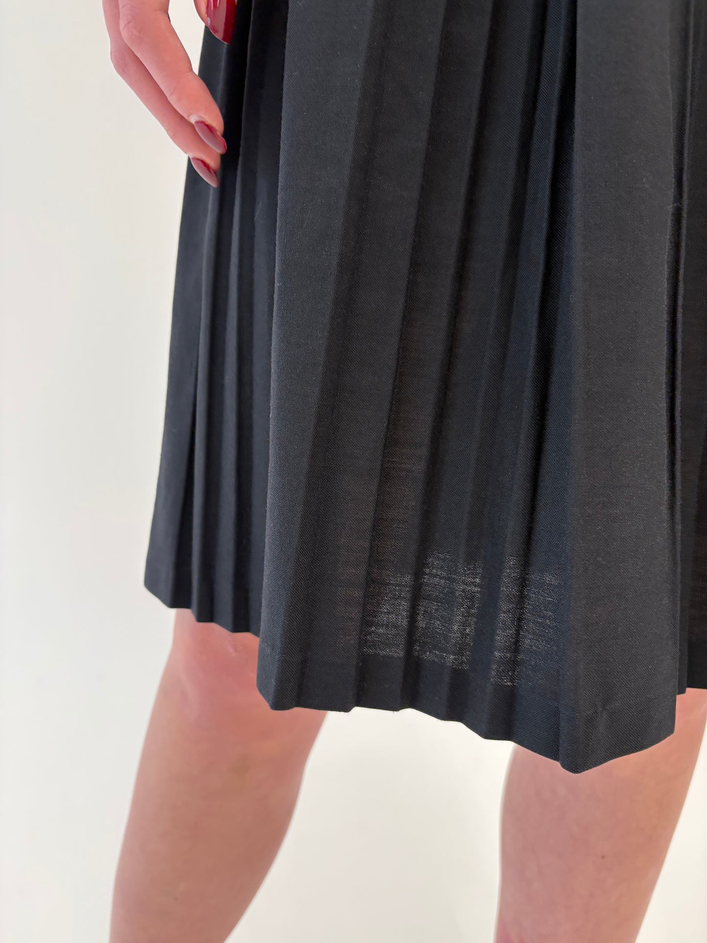 Fustă vintage neagra plisată de la zi la seară din mix de lana extrafina