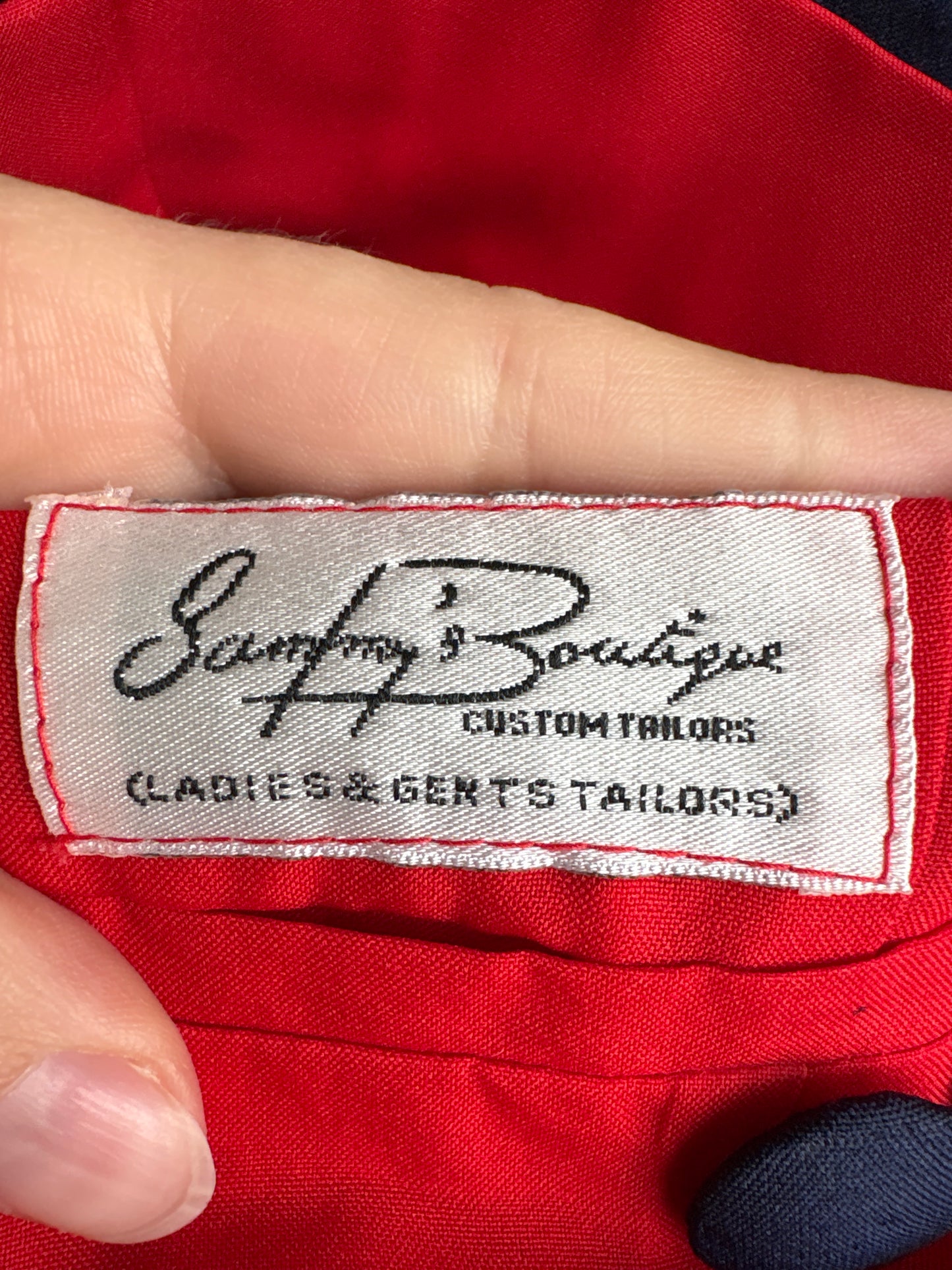 Jacheta din mătase naturală în stil chanel cu print floral superb și paspoal