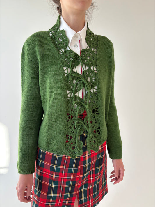 Cardigan vintage lucrat manual din lana extrafina de gramaj mare ușor reglabil