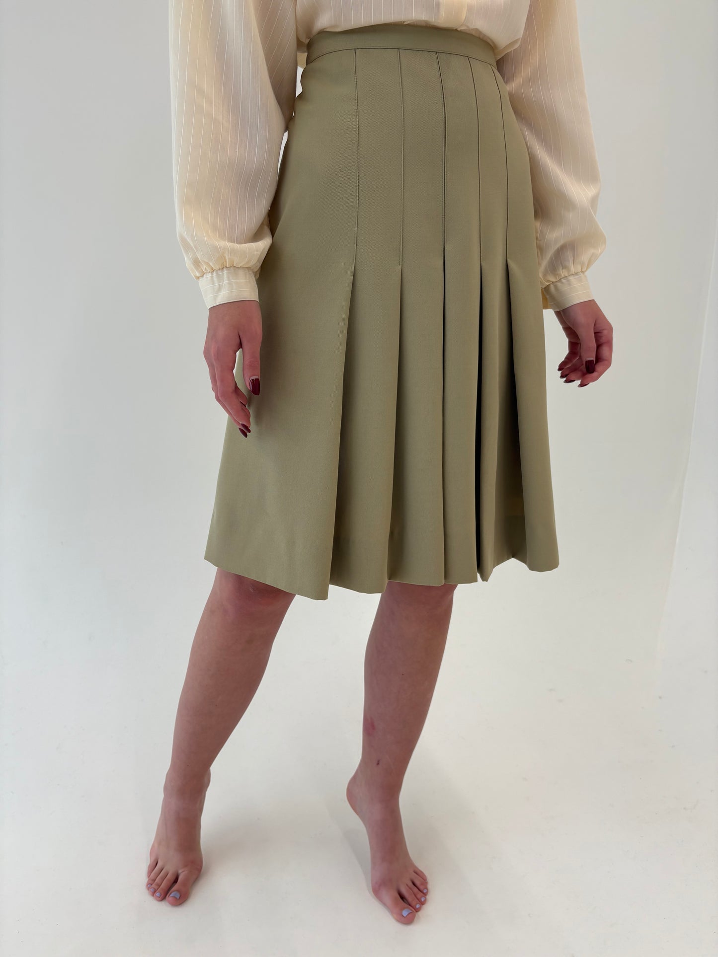 Fustă beige plisata din twill de lana pura extrafina