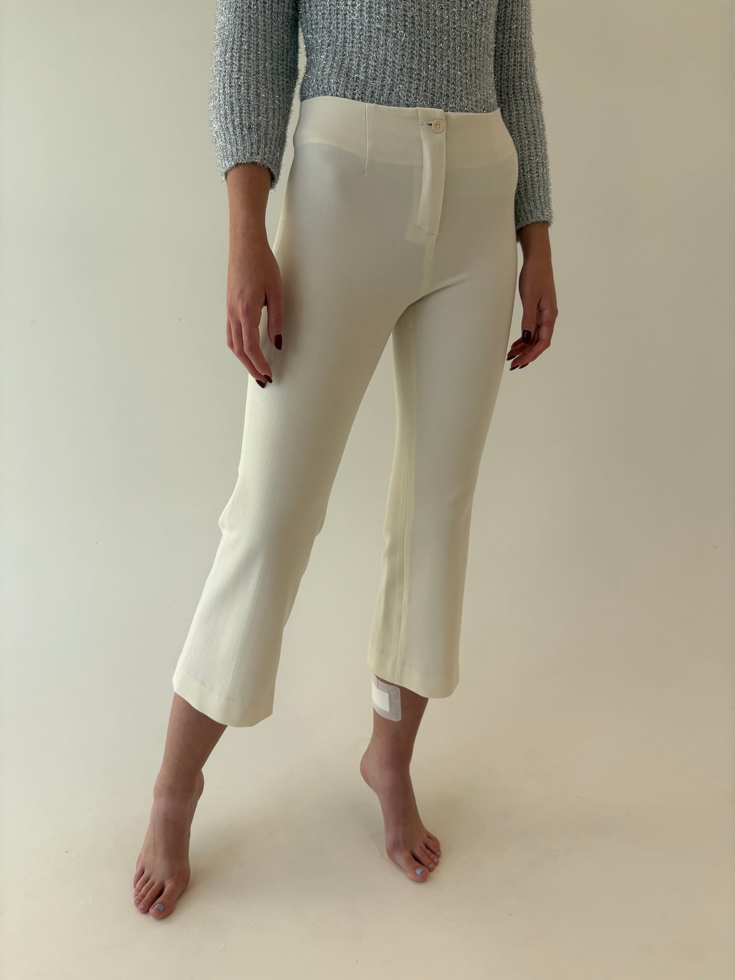 Pantaloni capri petite butter white din lana extrafina strech