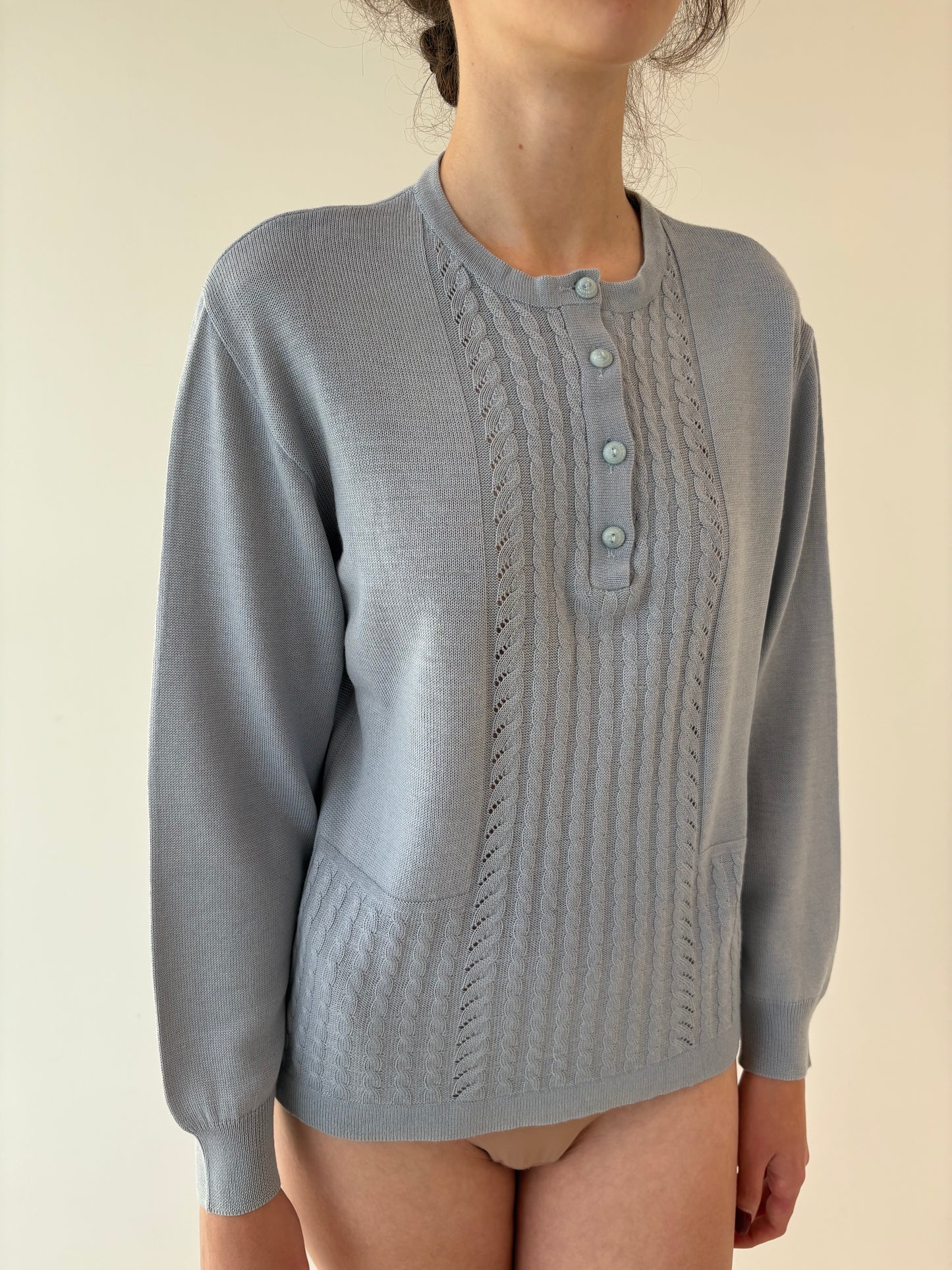 Pulover baby blue din lana merino extrafina cu torsade