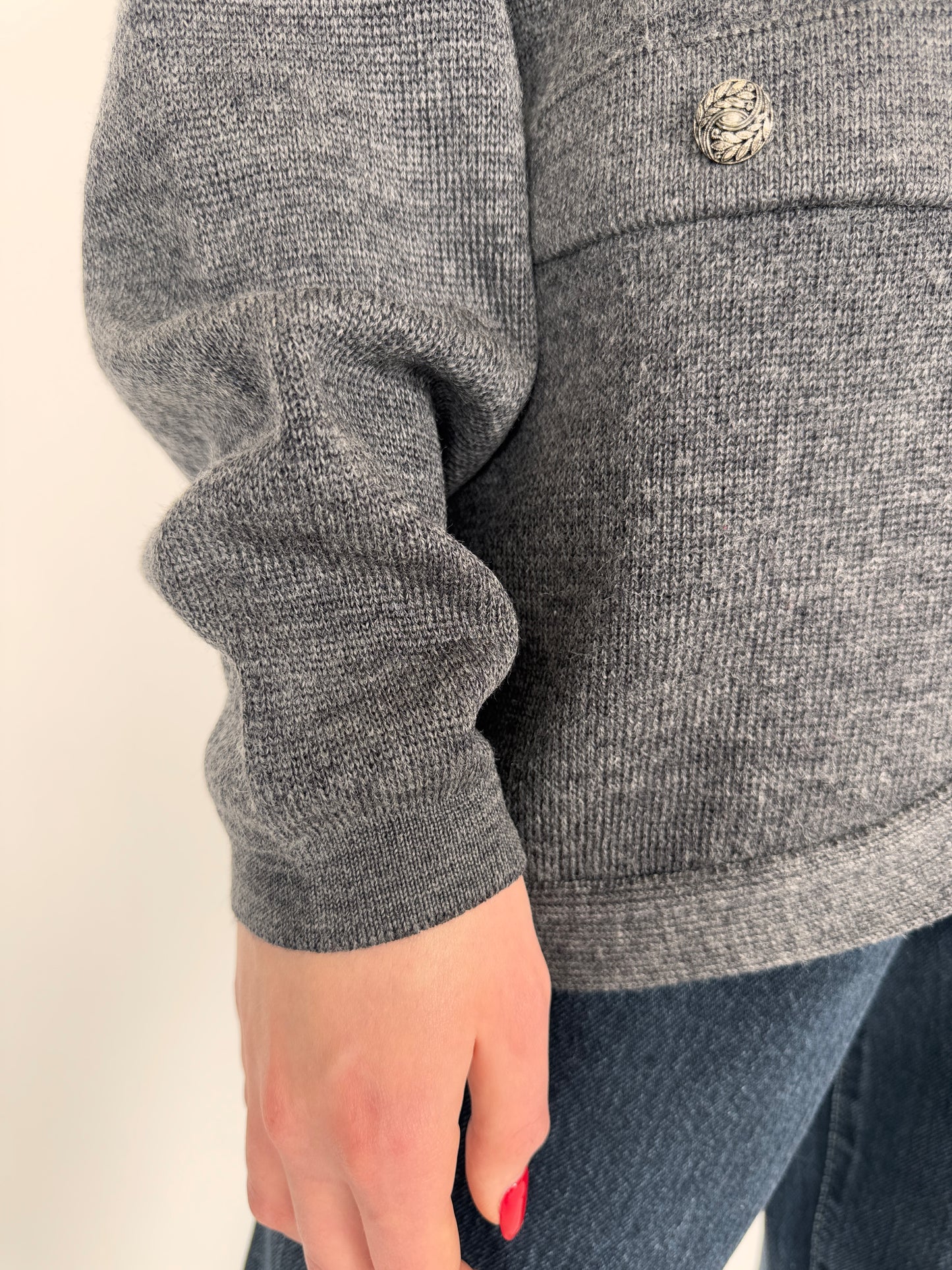 Cardigan în stil Chanel din lana extrafina de gramaj mare