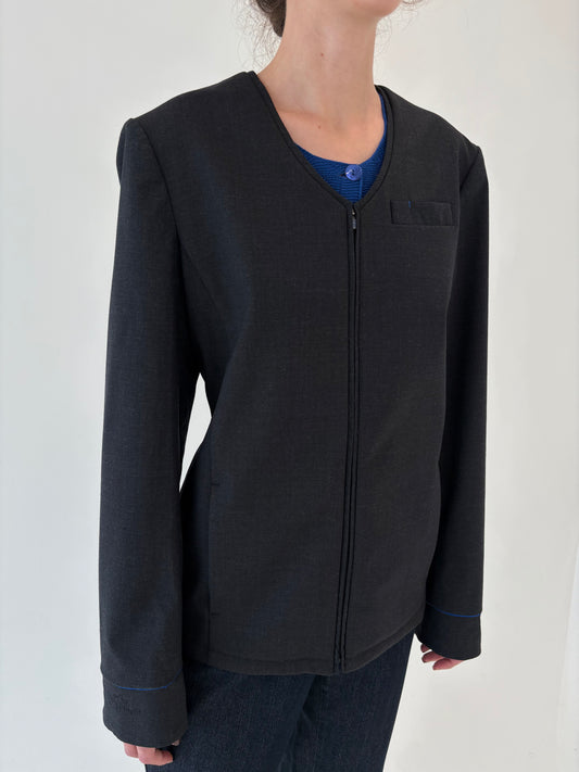 Jacheta noua tehnică cu exterior de lana extrafina și influențe business