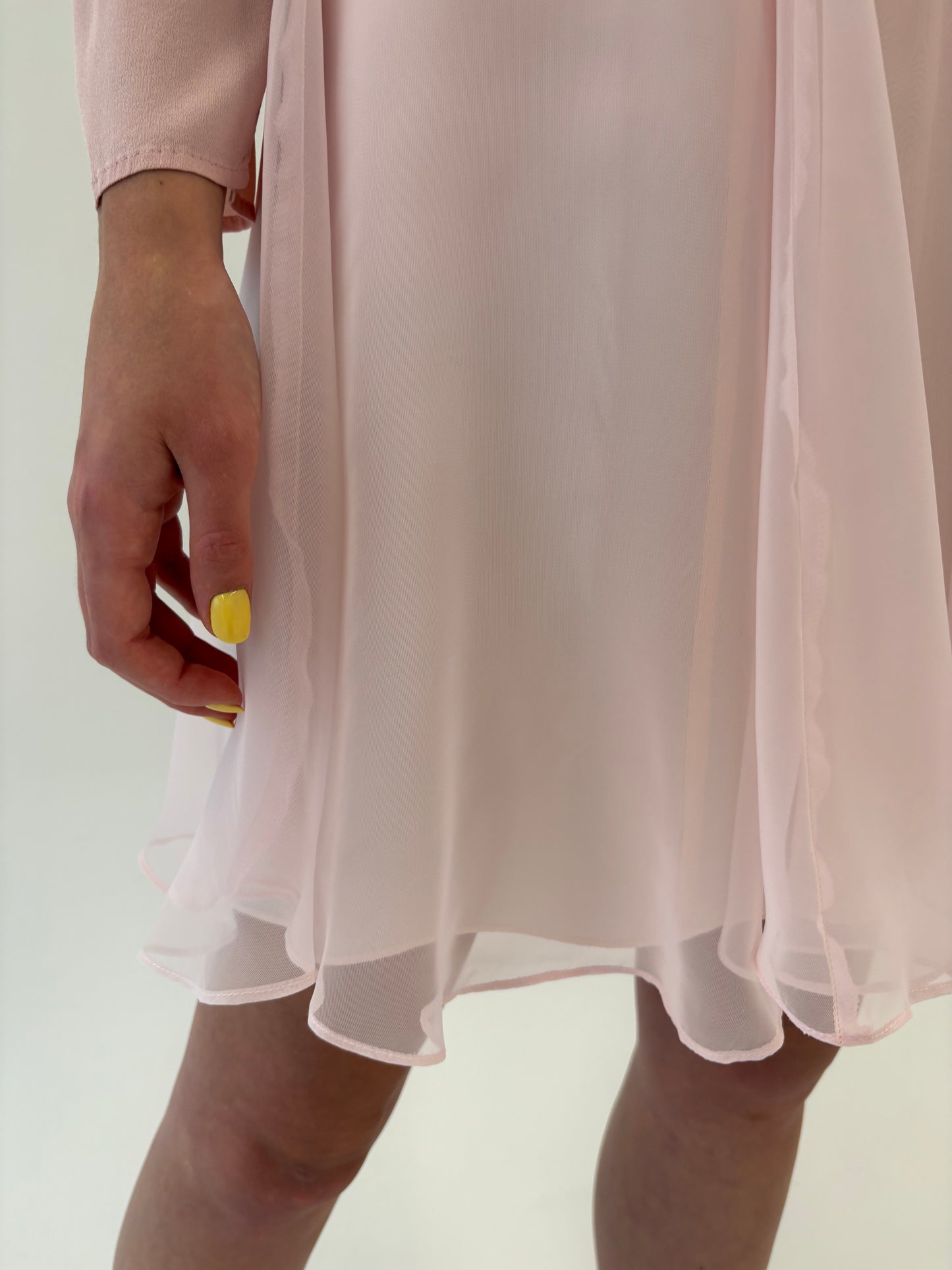 Fustă powder pink din voal cu talie ultra înaltă marcată elastică