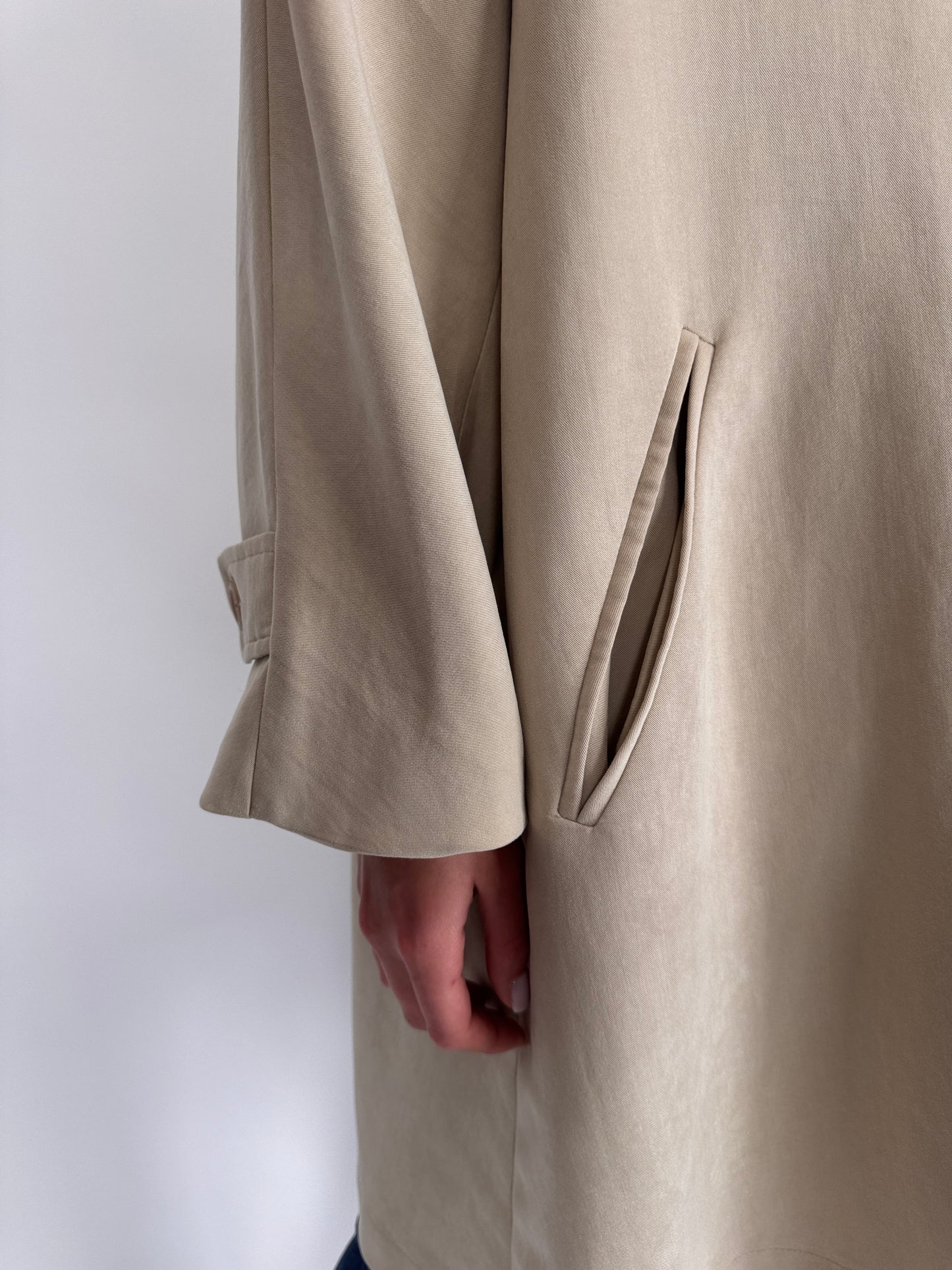Pardesiu vintage premium beige în croi minimalist A-line