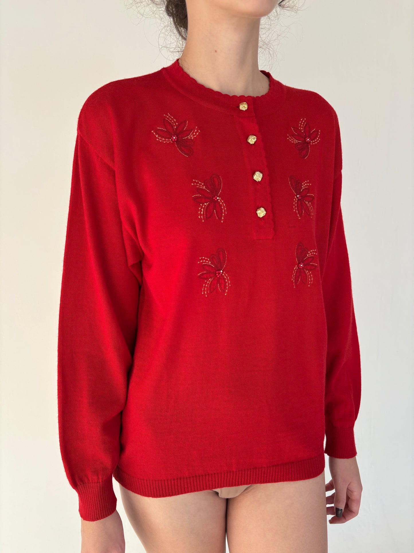 Pulover vintage italian cu broderie din lana merino extrafina de gramaj mare