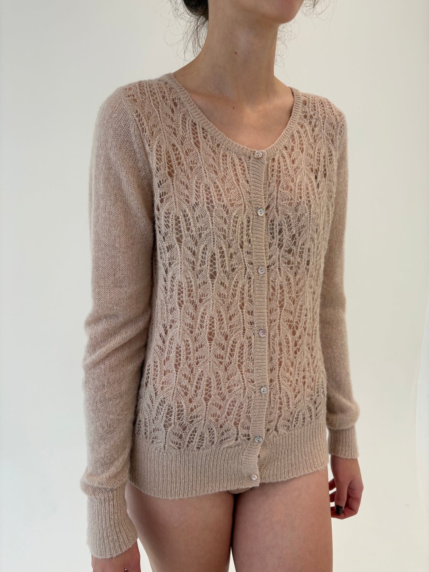Cardigan tall light nude delicat și dantelat din baby mohair