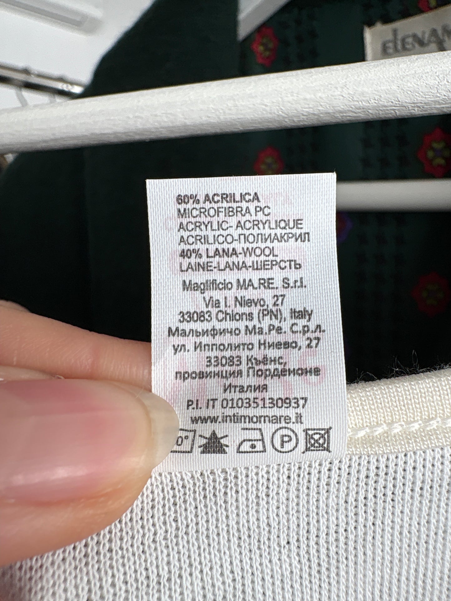 Maieu italian din lana extrafina irestringibila cu dantelă macrame