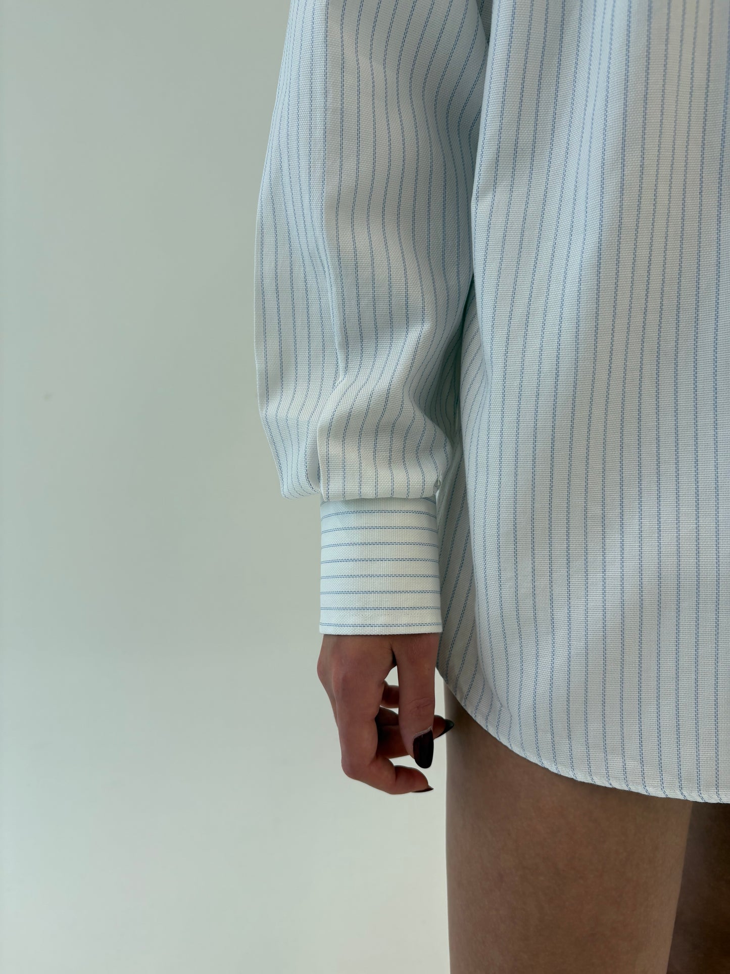 Cămașa italiană luxury din poplin excepțional texturat și dungi fine verticale