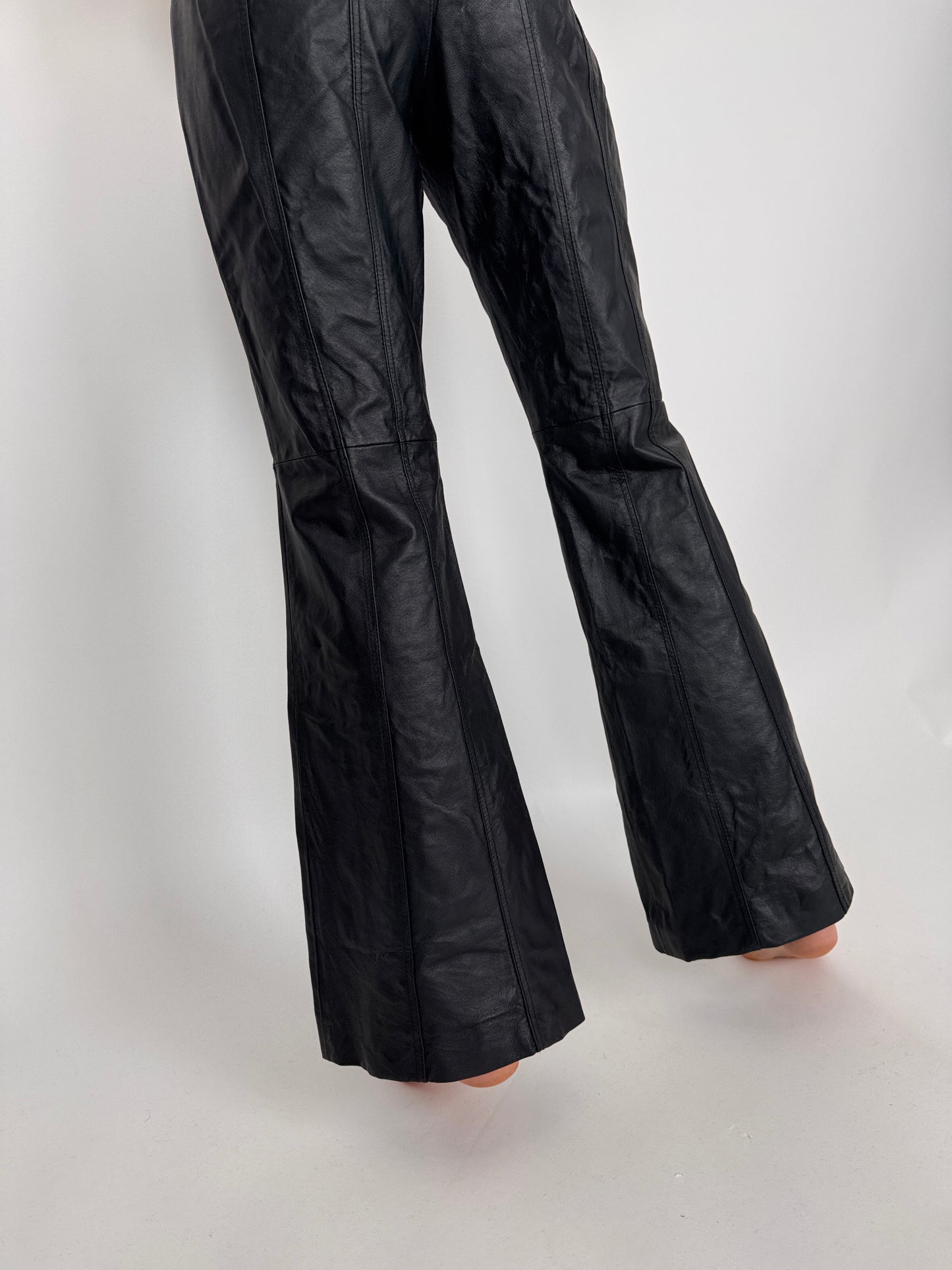 Pantaloni evazați din piele naturală